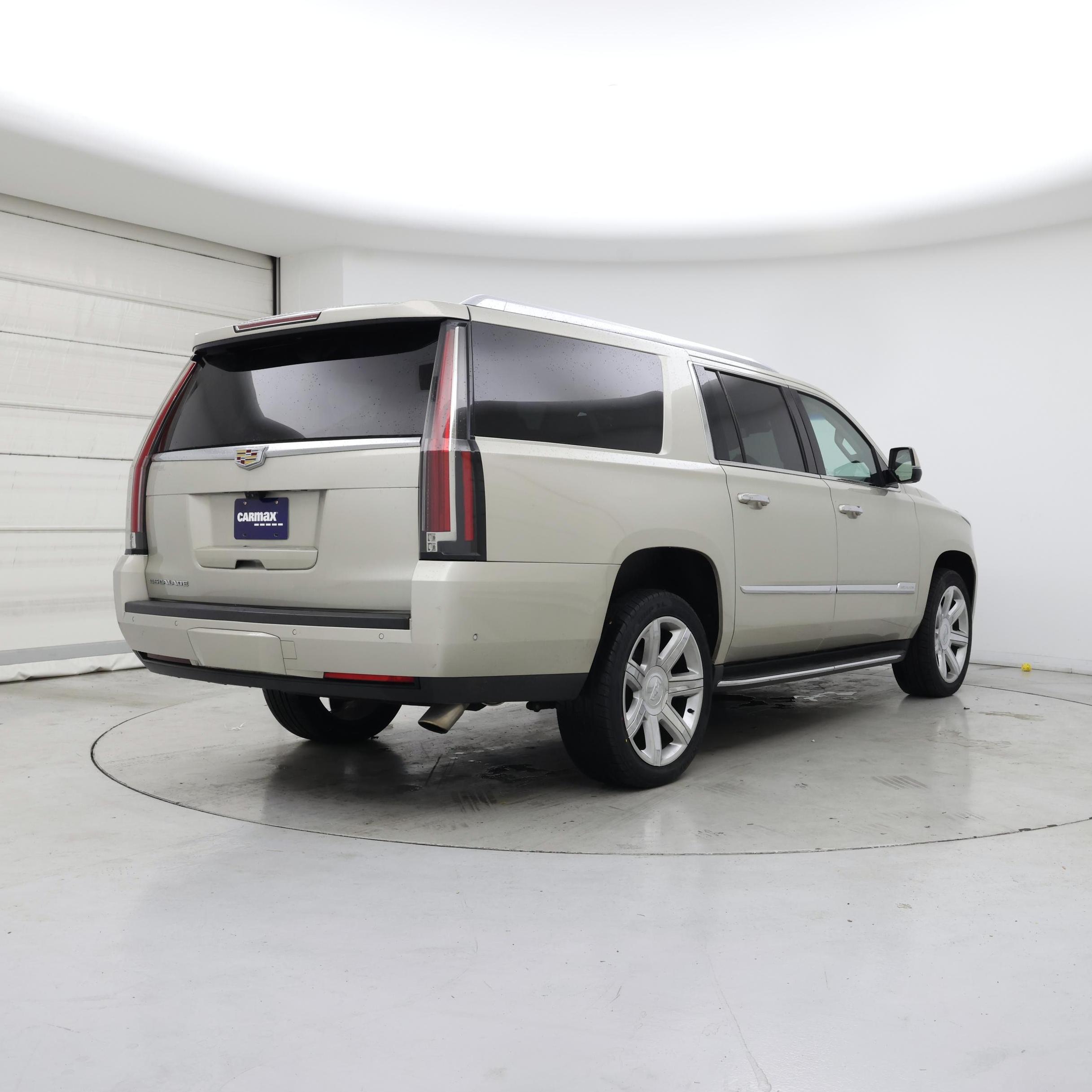 Thumbnail: 2017 Cadillac Escalade - 8