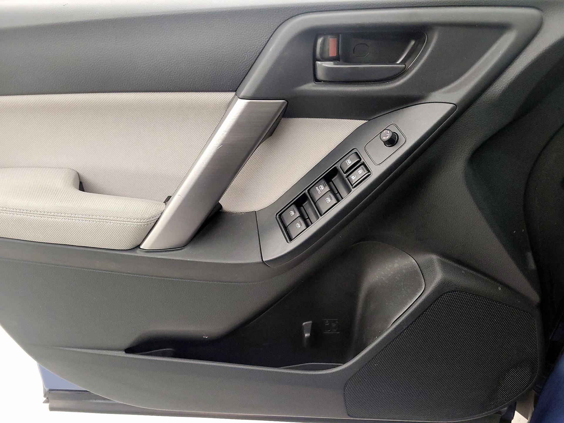 Thumbnail: 2015 Subaru Forester - 12