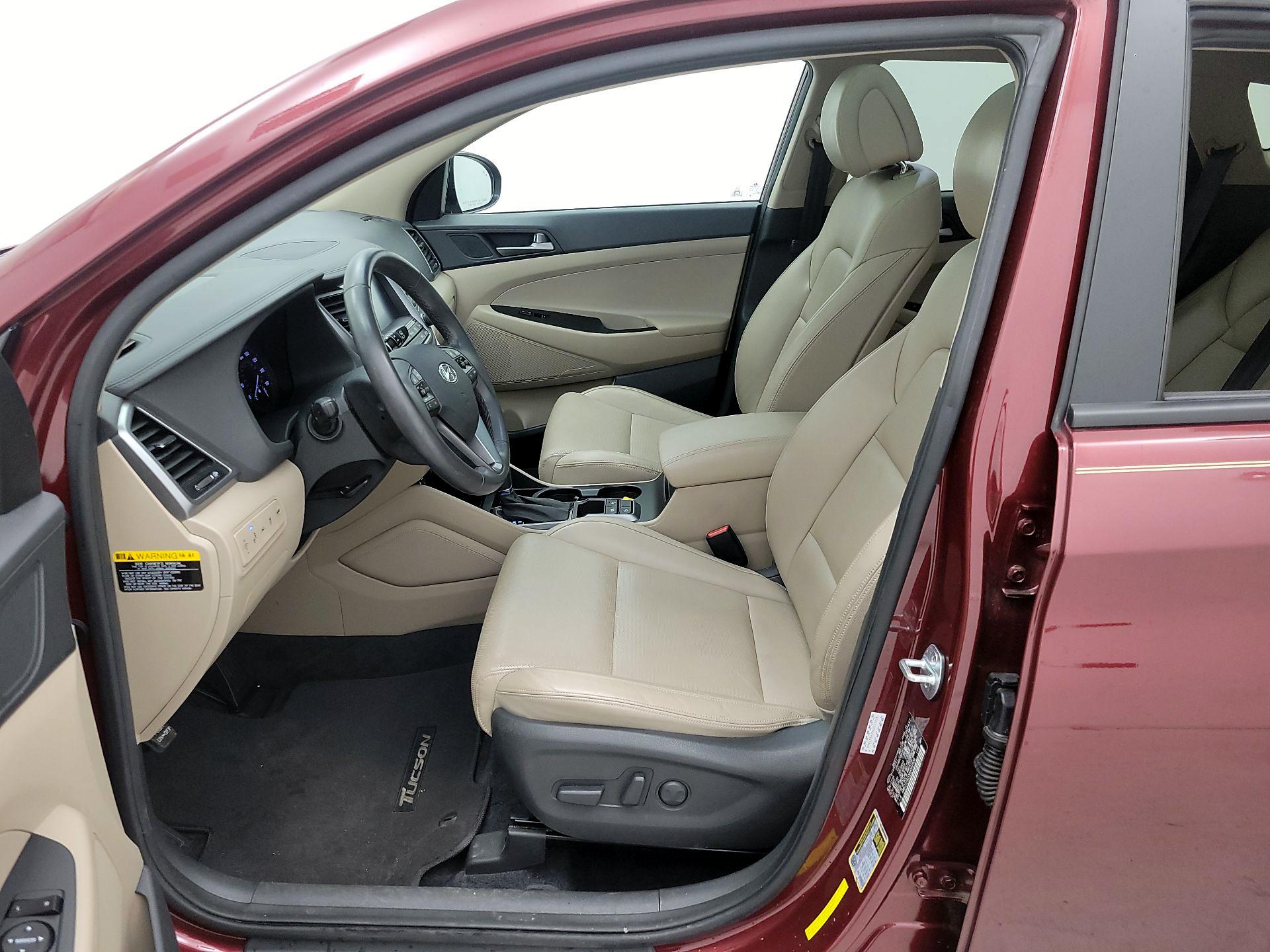 Thumbnail: 2016 Hyundai Tucson - 11