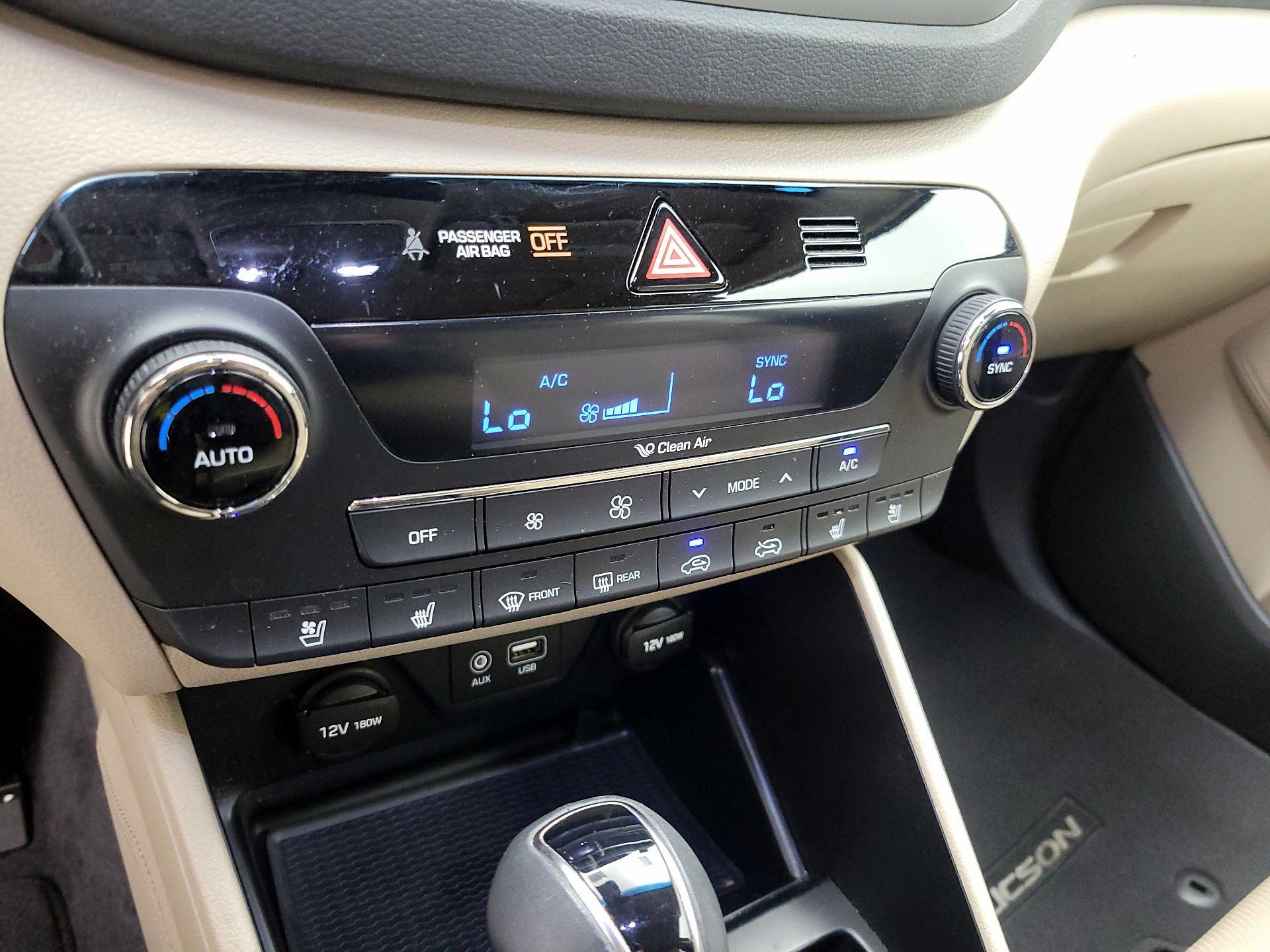 Thumbnail: 2016 Hyundai Tucson - 16