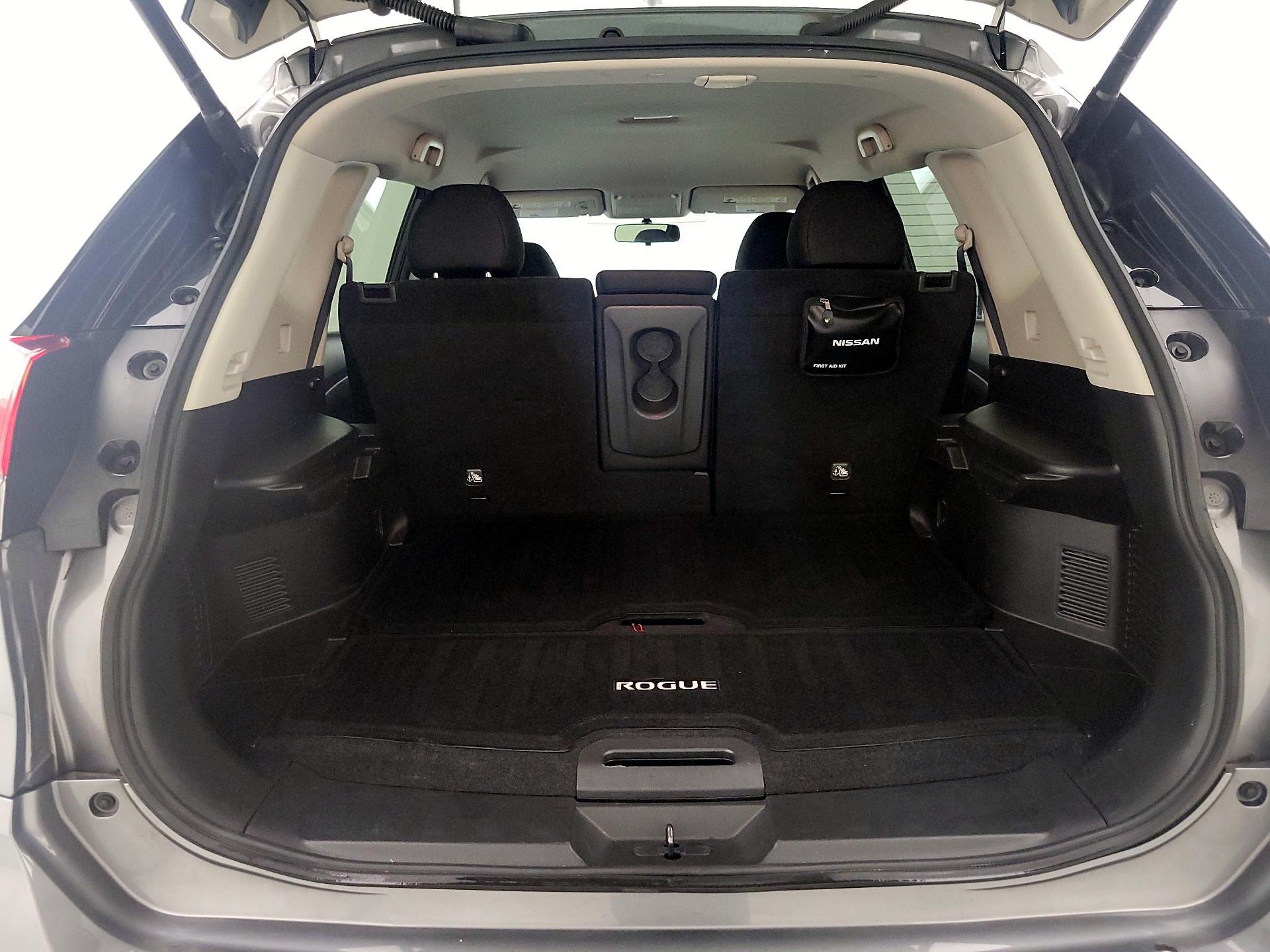 Thumbnail: 2018 Nissan Rogue - 18