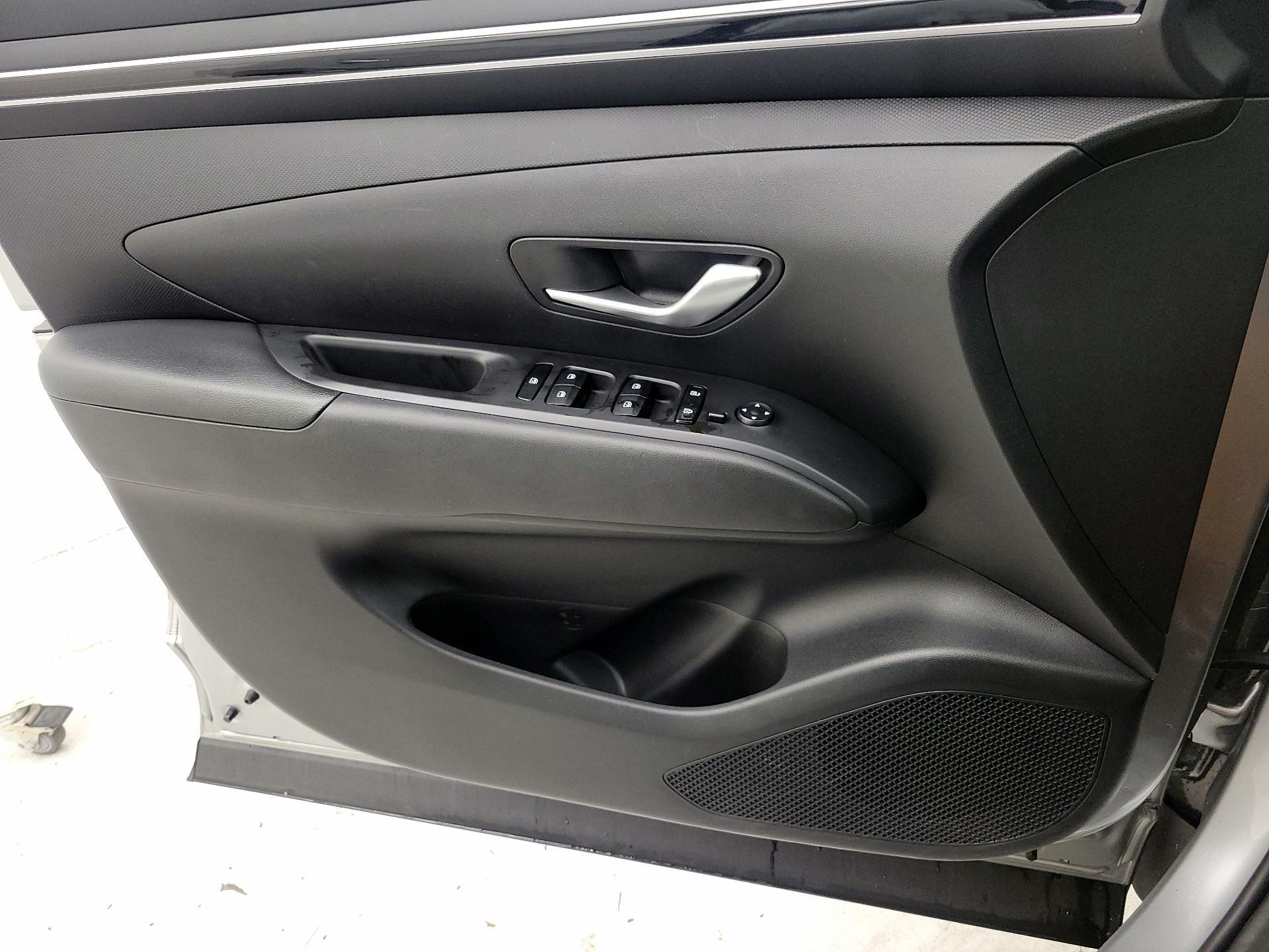 Thumbnail: 2023 Hyundai Tucson - 12