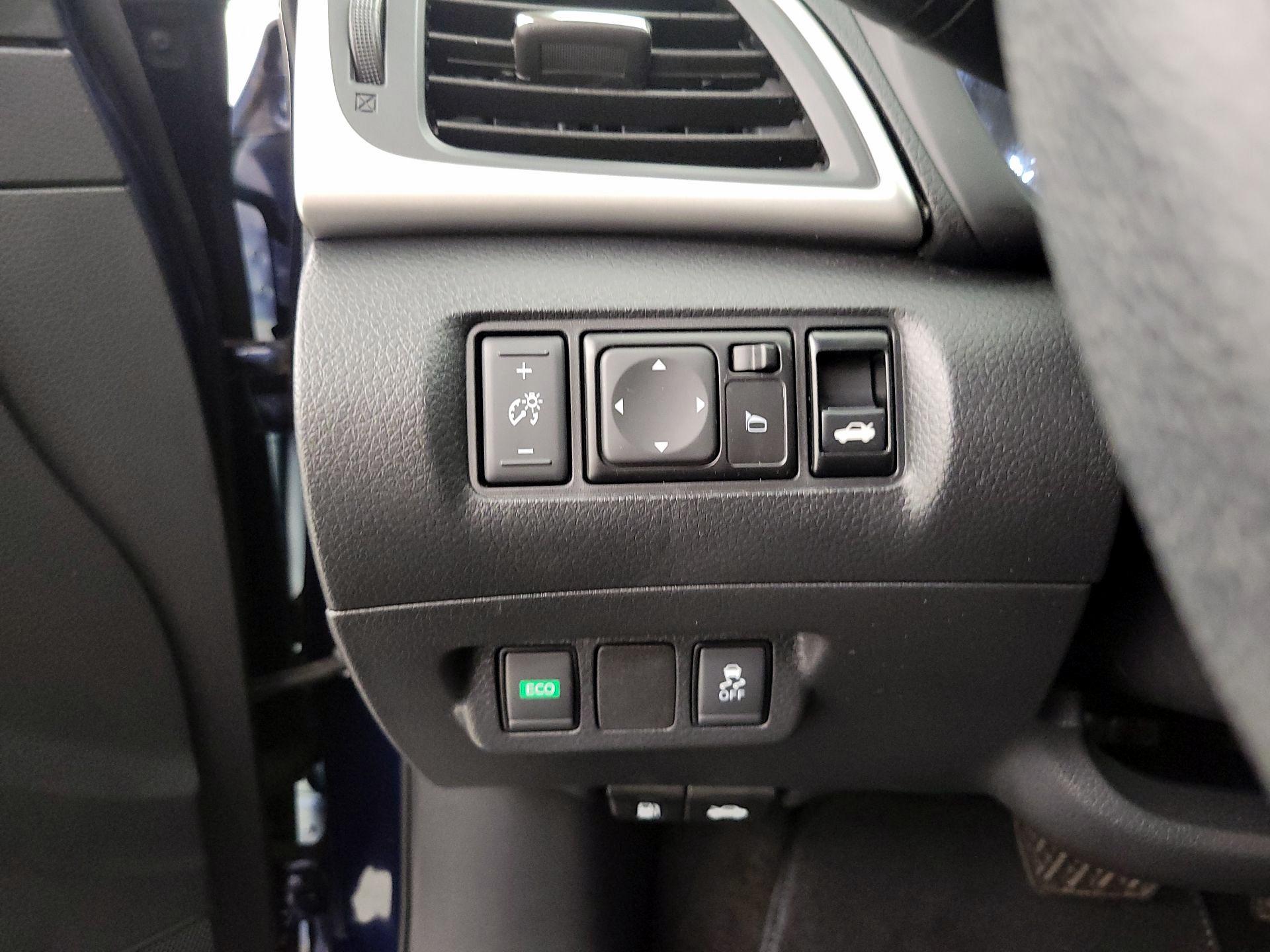 Thumbnail: 2019 Nissan Sentra - 13