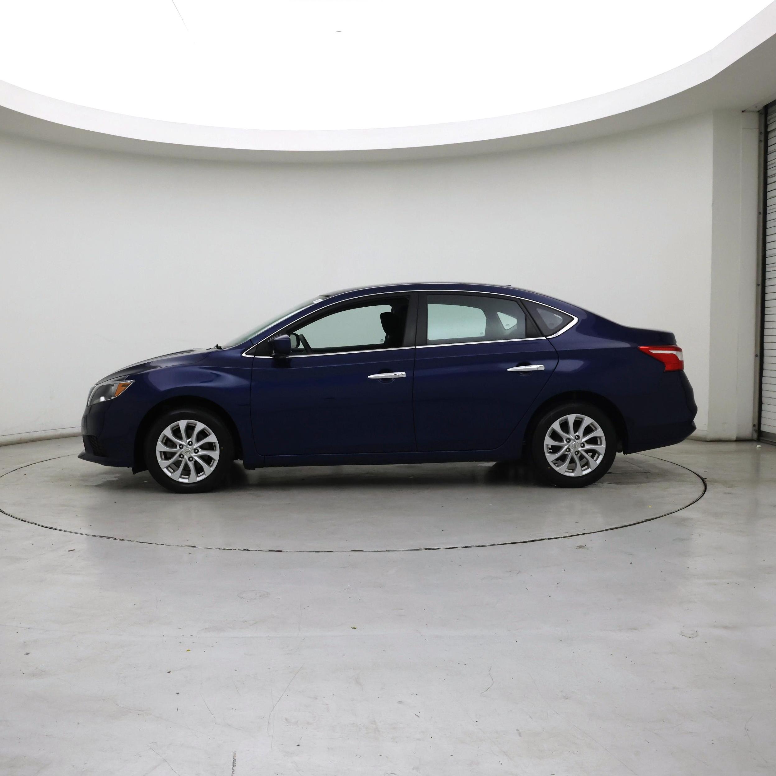 Thumbnail: 2019 Nissan Sentra - 3