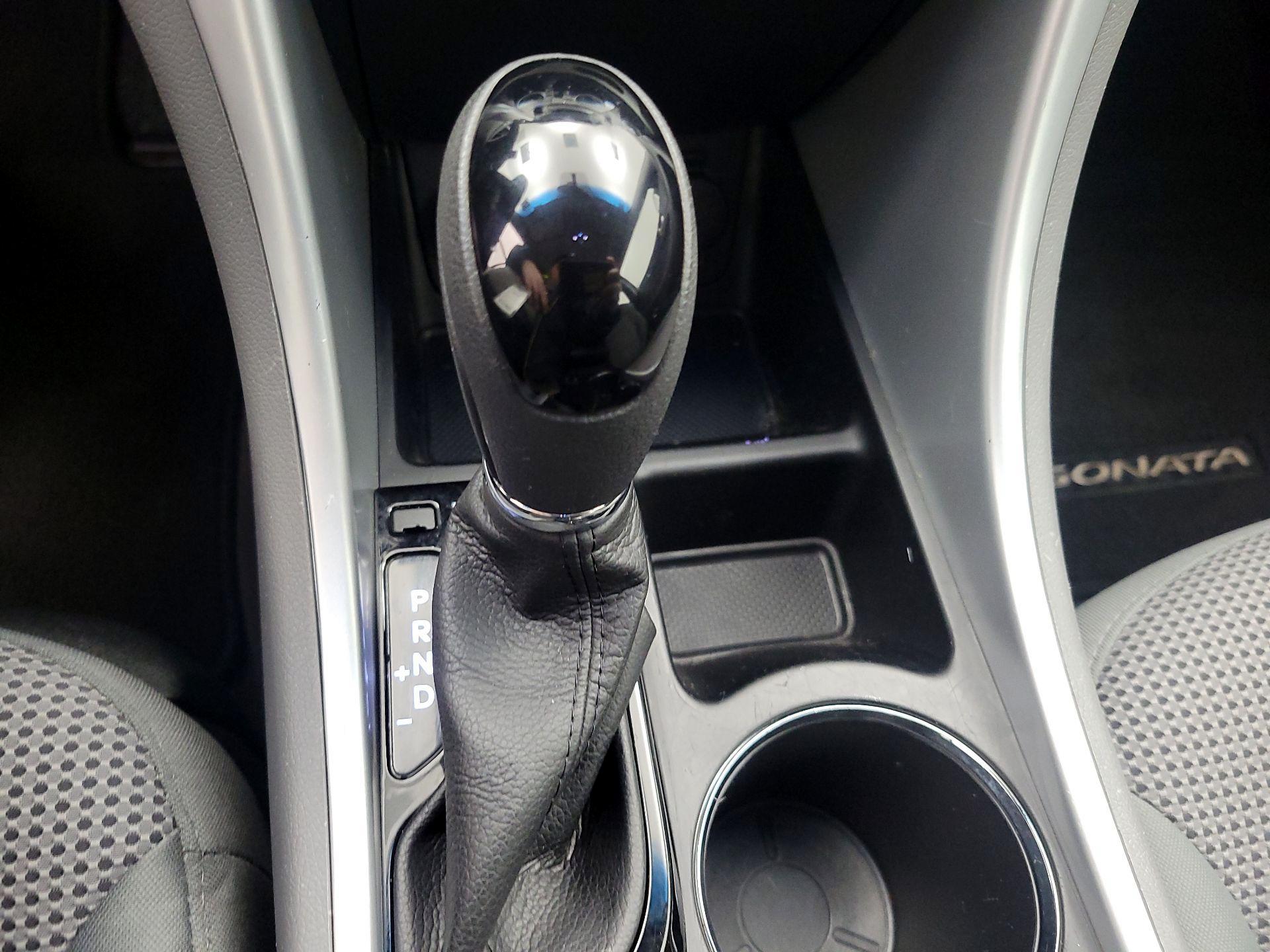 Thumbnail: 2014 Hyundai Sonata - 17