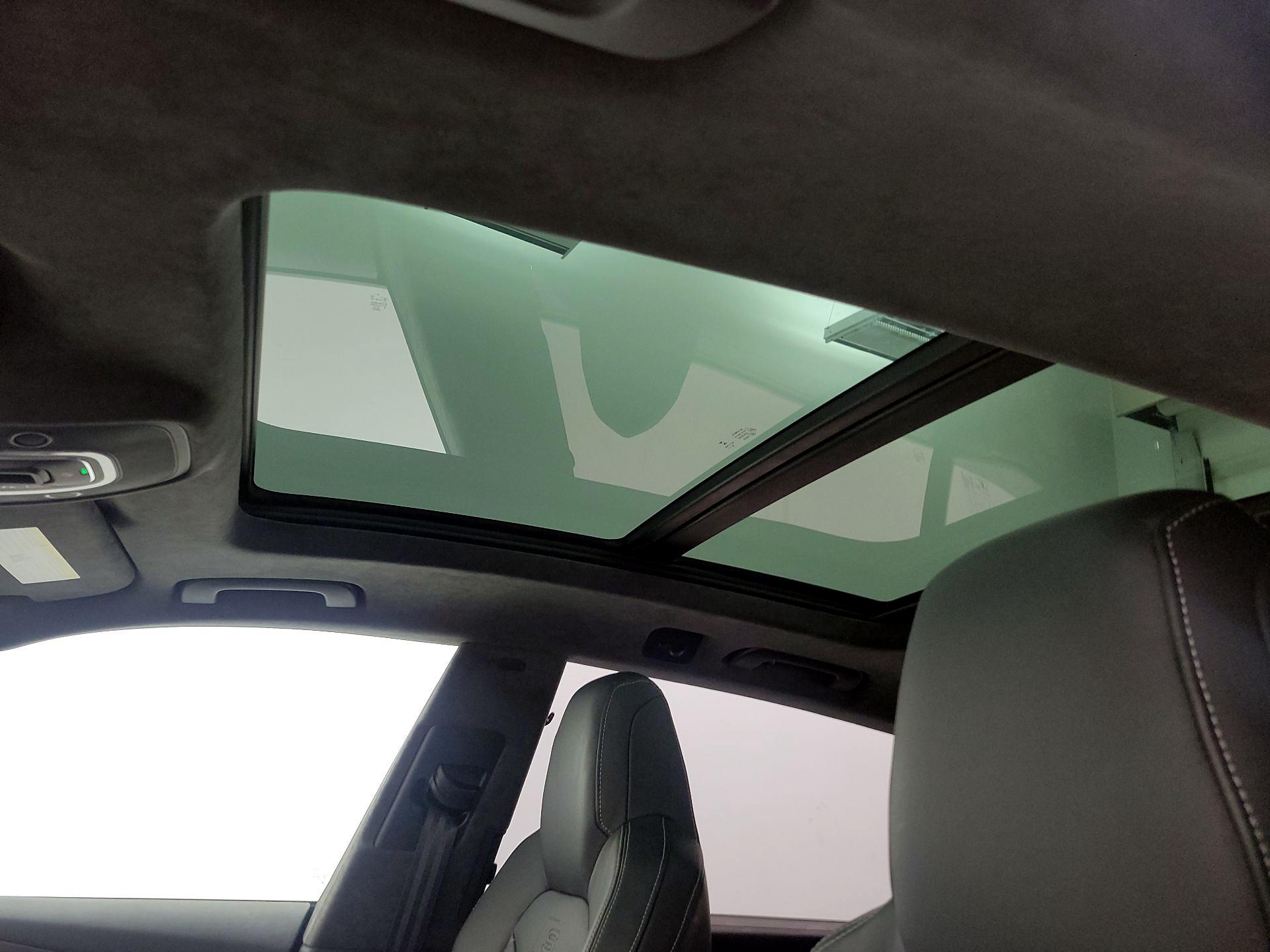 Thumbnail: 2021 Audi SQ8 - 18