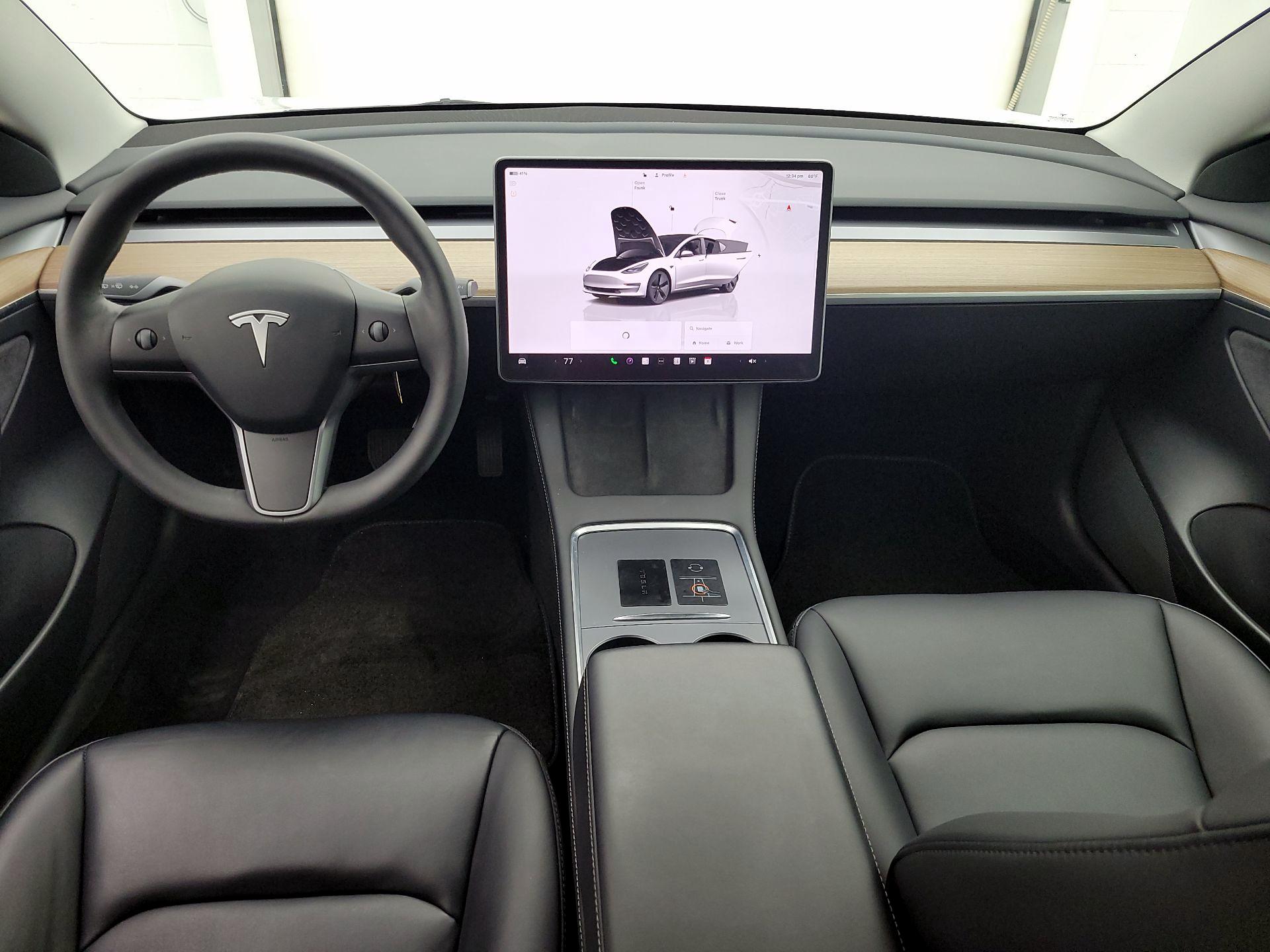 Thumbnail: 2023 Tesla Model 3 - 9