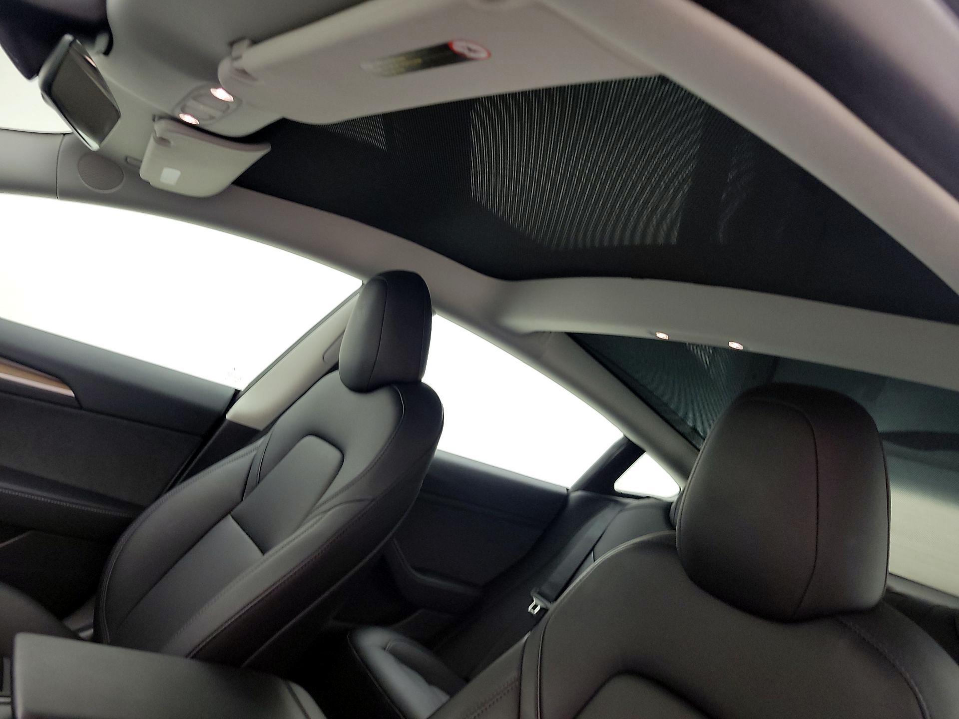 Thumbnail: 2023 Tesla Model 3 - 17