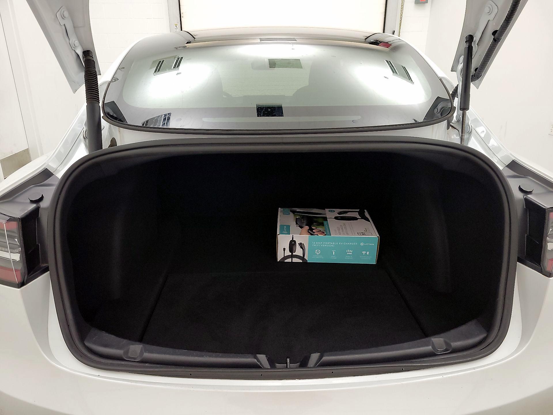 Thumbnail: 2023 Tesla Model 3 - 19