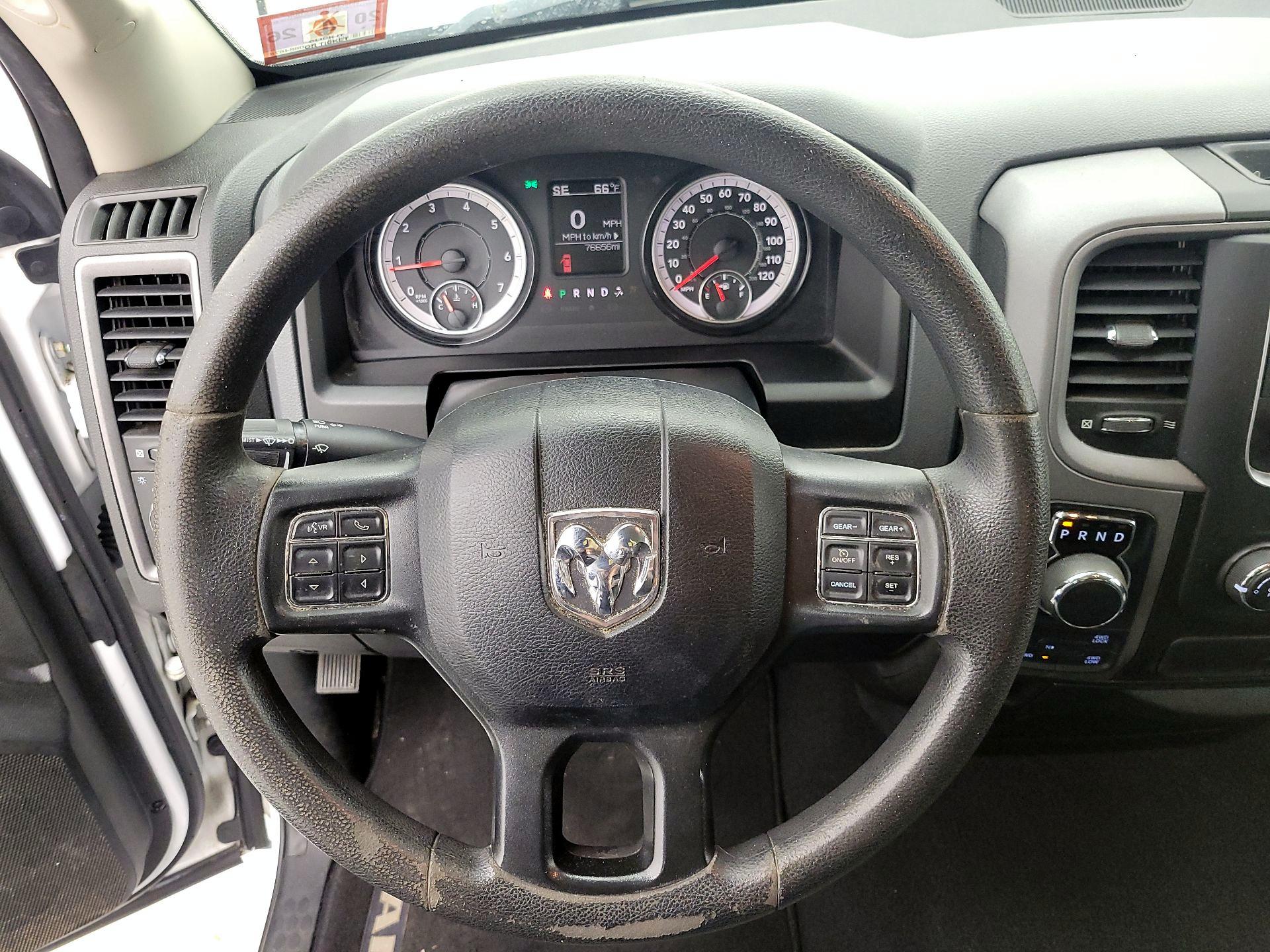 Thumbnail: 2019 RAM 1500 Classic - 10