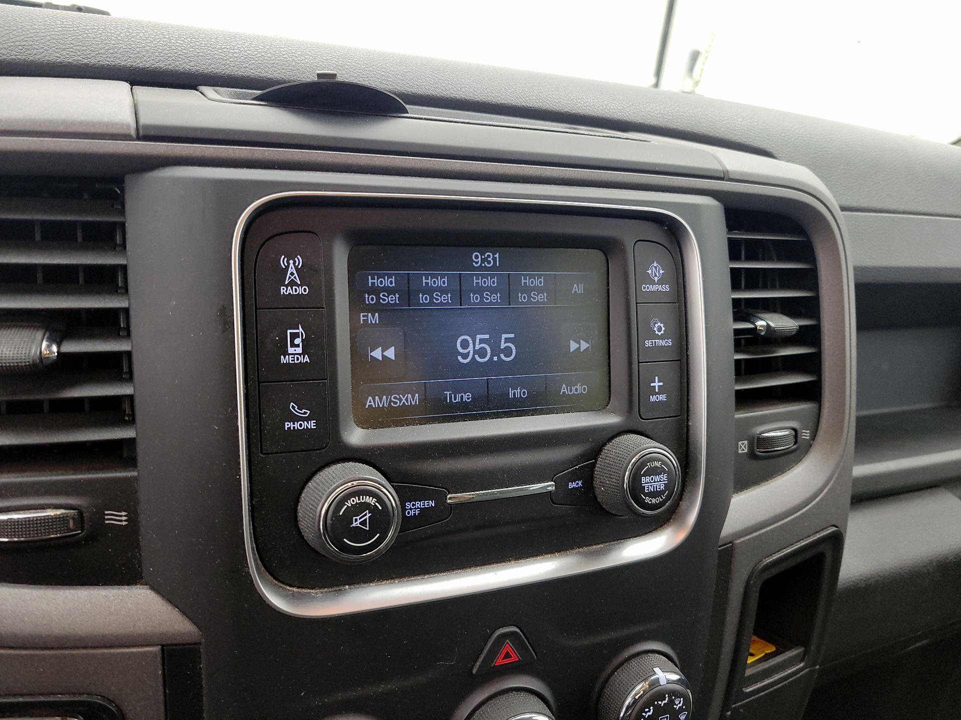 Thumbnail: 2019 RAM 1500 Classic - 15