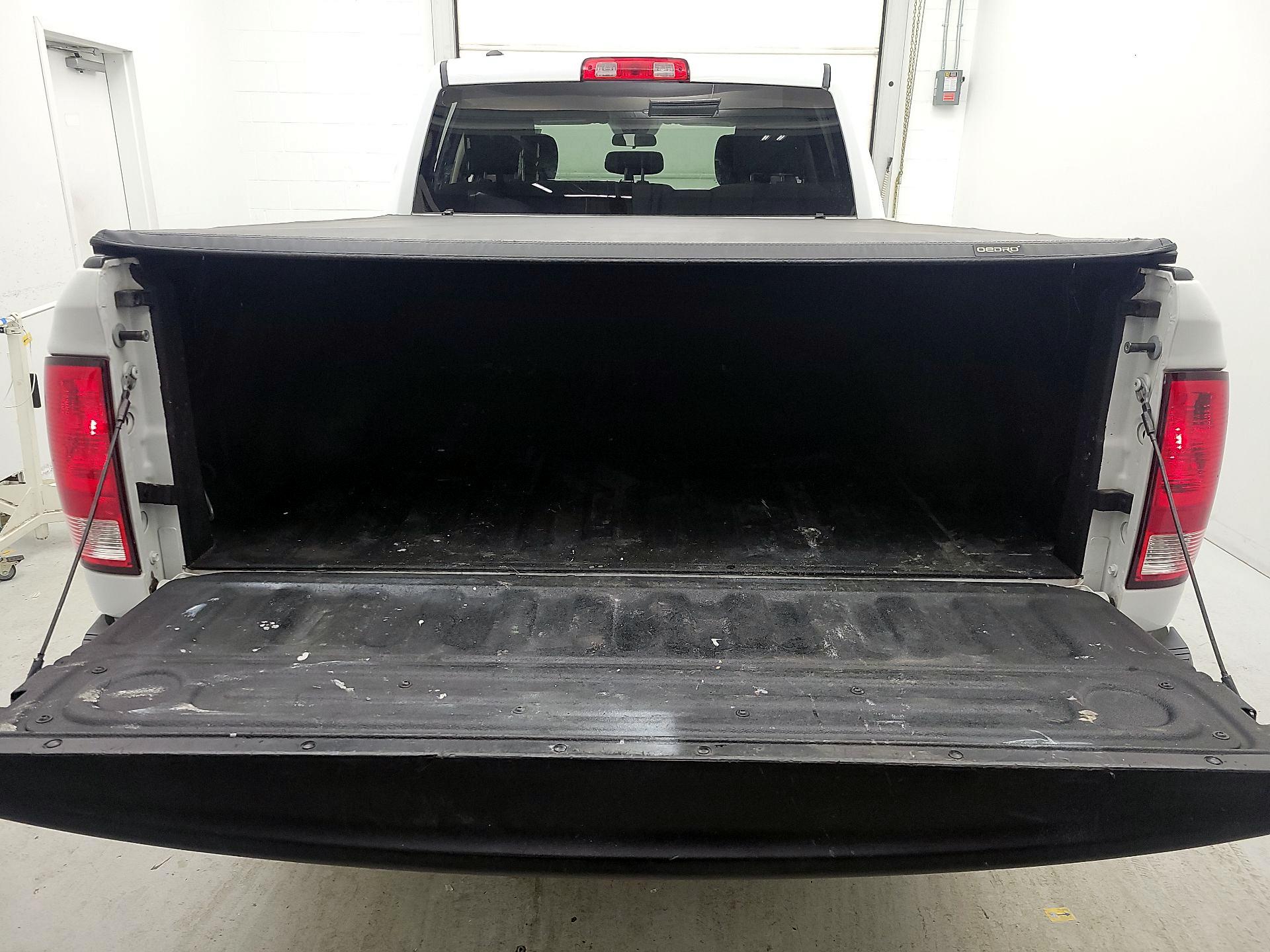 Thumbnail: 2019 RAM 1500 Classic - 20