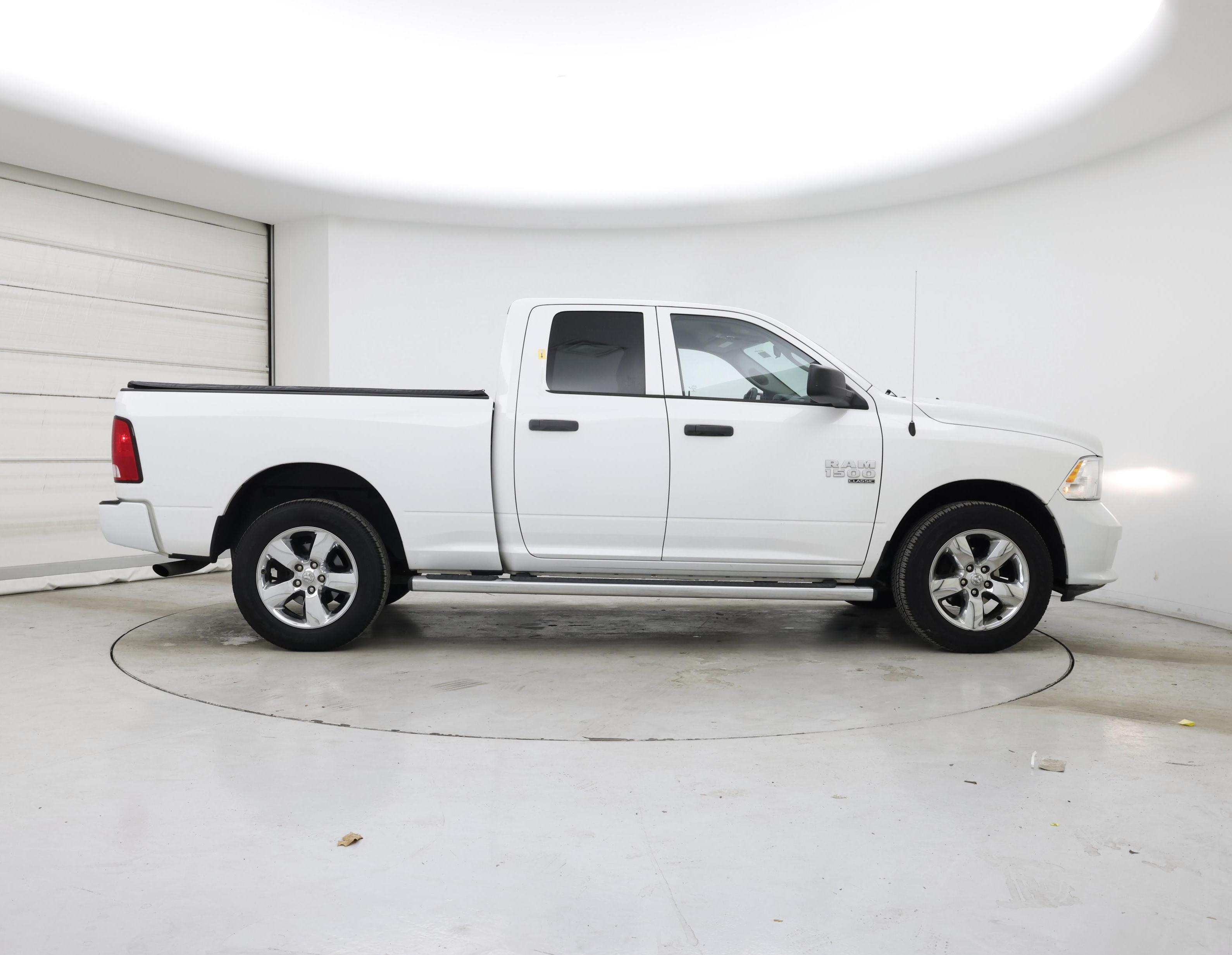 Thumbnail: 2019 RAM 1500 Classic - 7