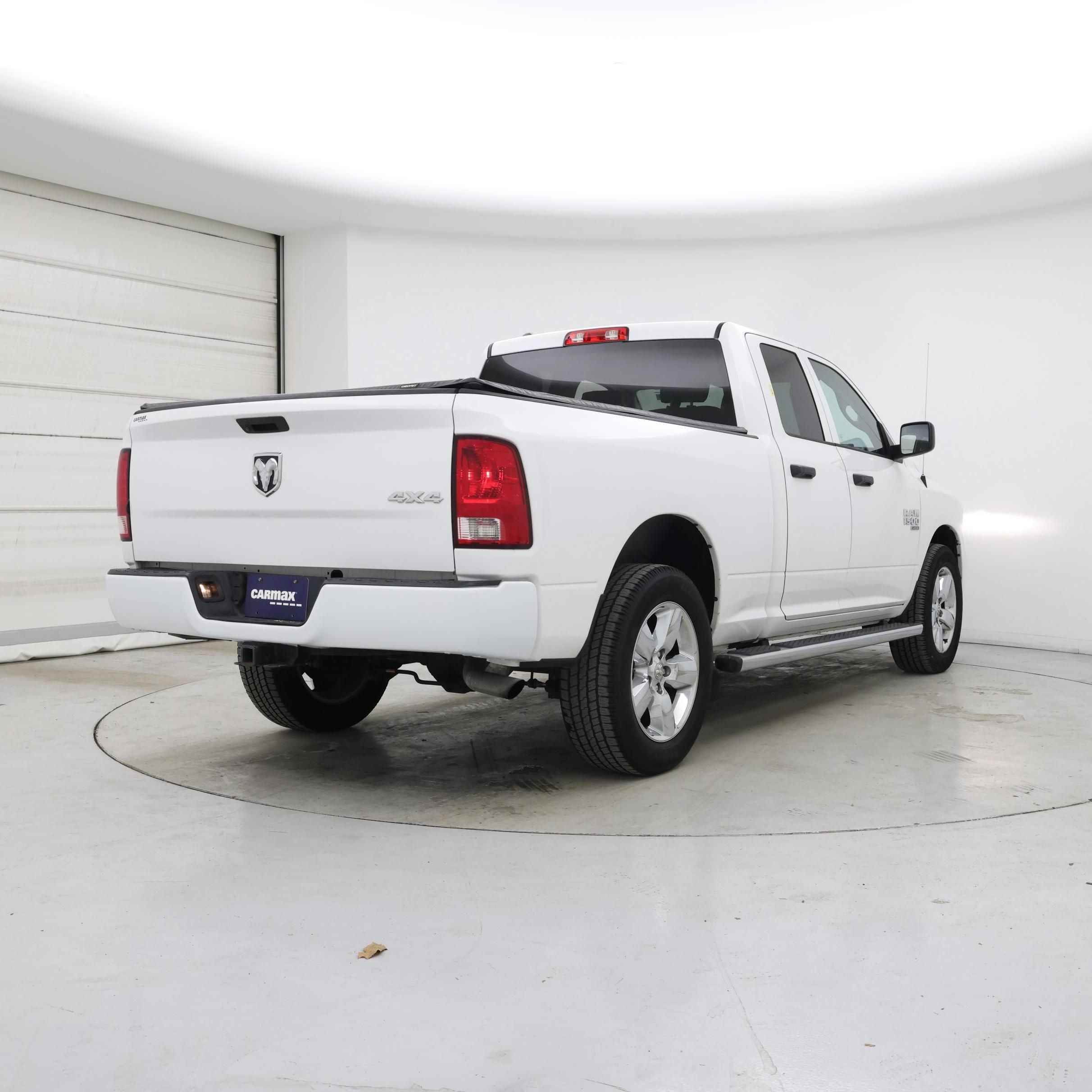 Thumbnail: 2019 RAM 1500 Classic - 8