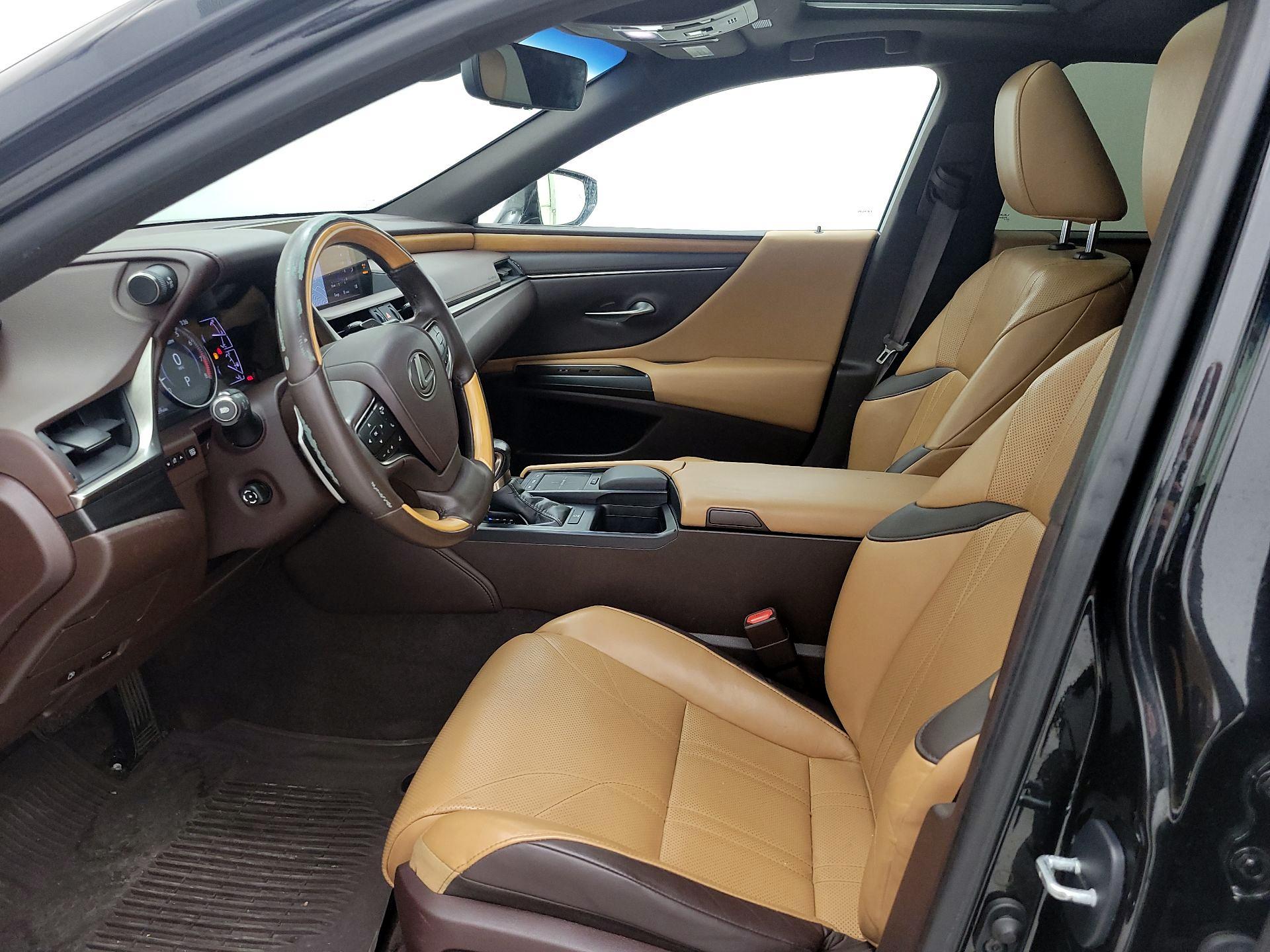 Thumbnail: 2019 Lexus ES - 11