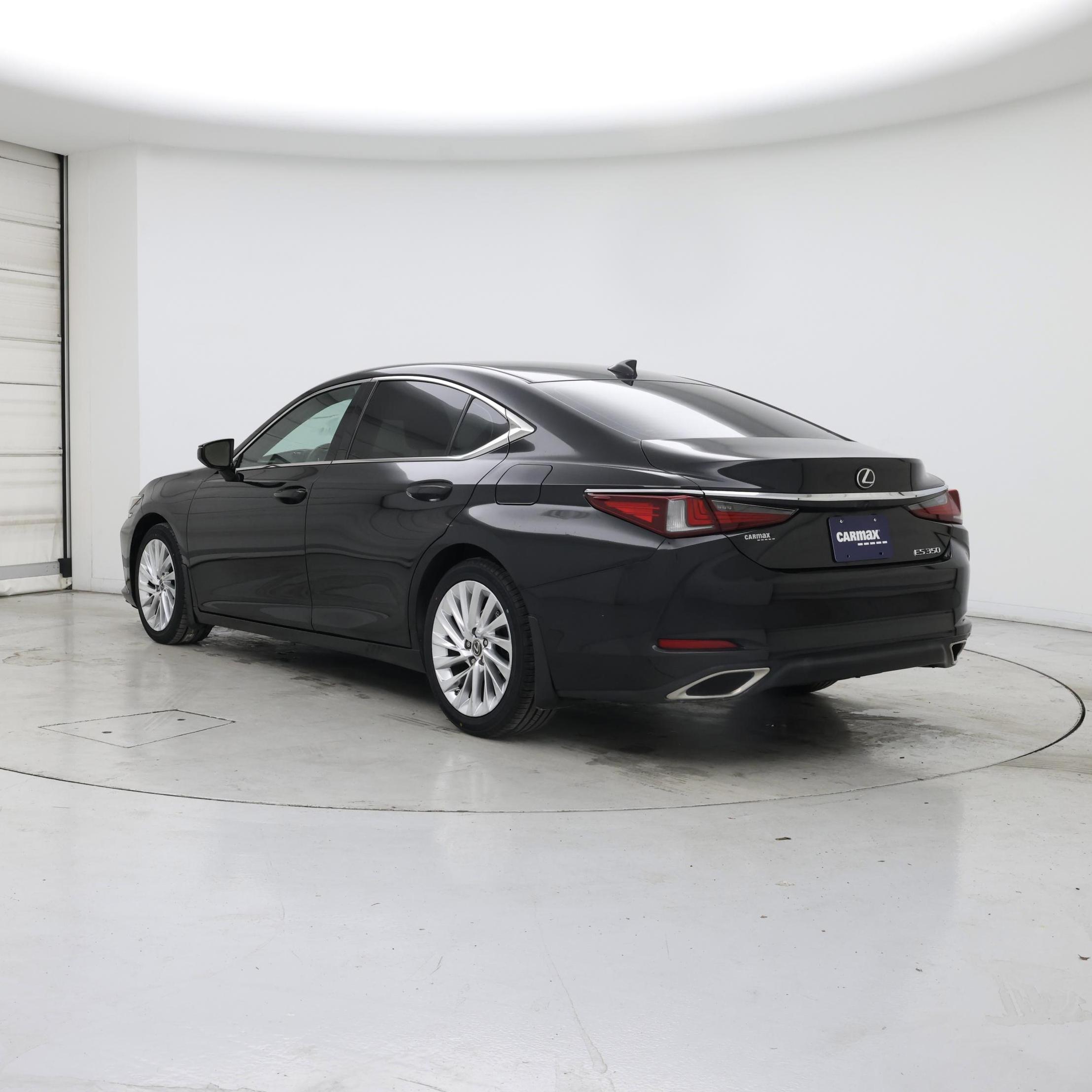 Thumbnail: 2019 Lexus ES - 2