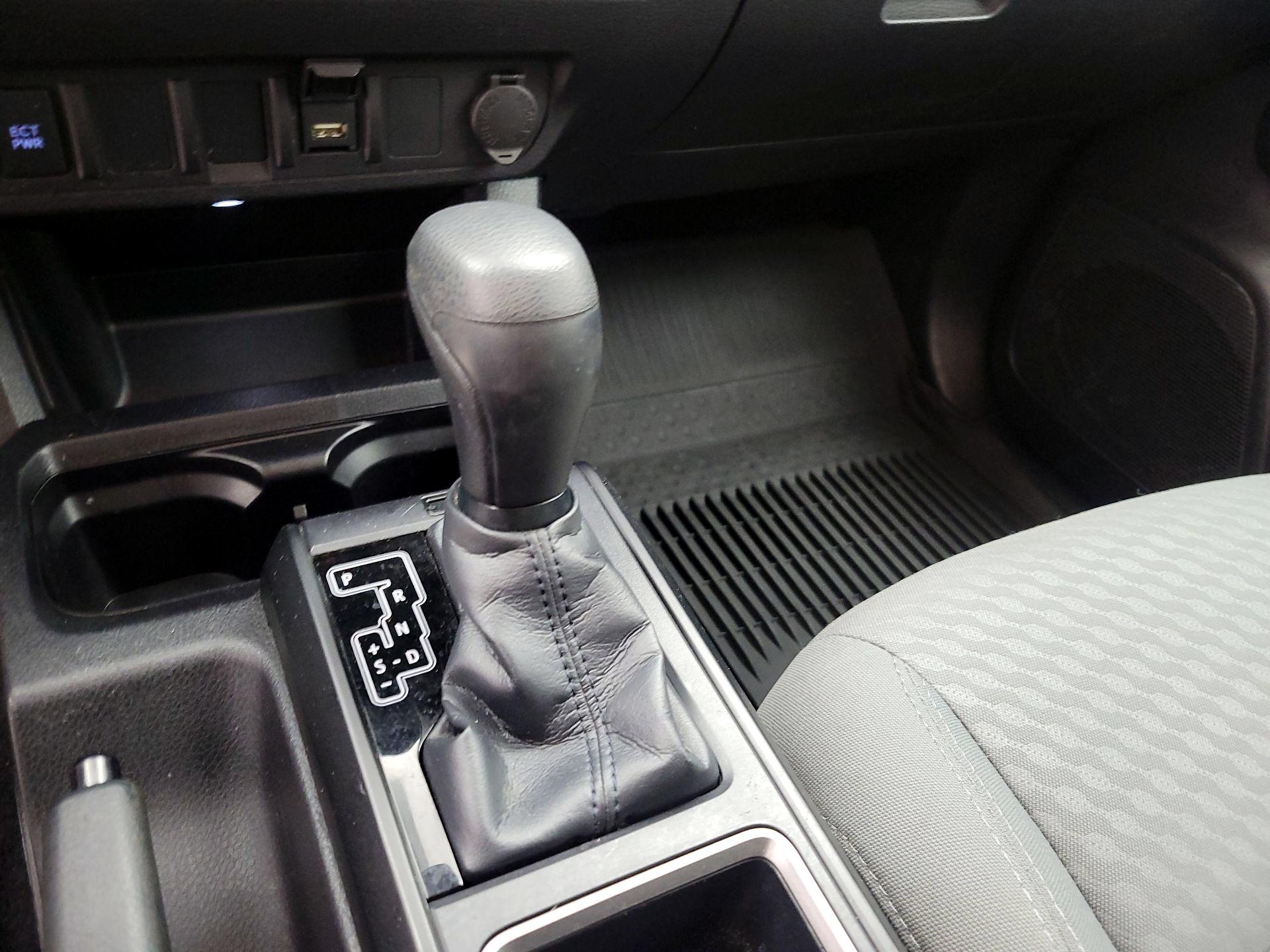 Thumbnail: 2021 Toyota Tacoma - 17