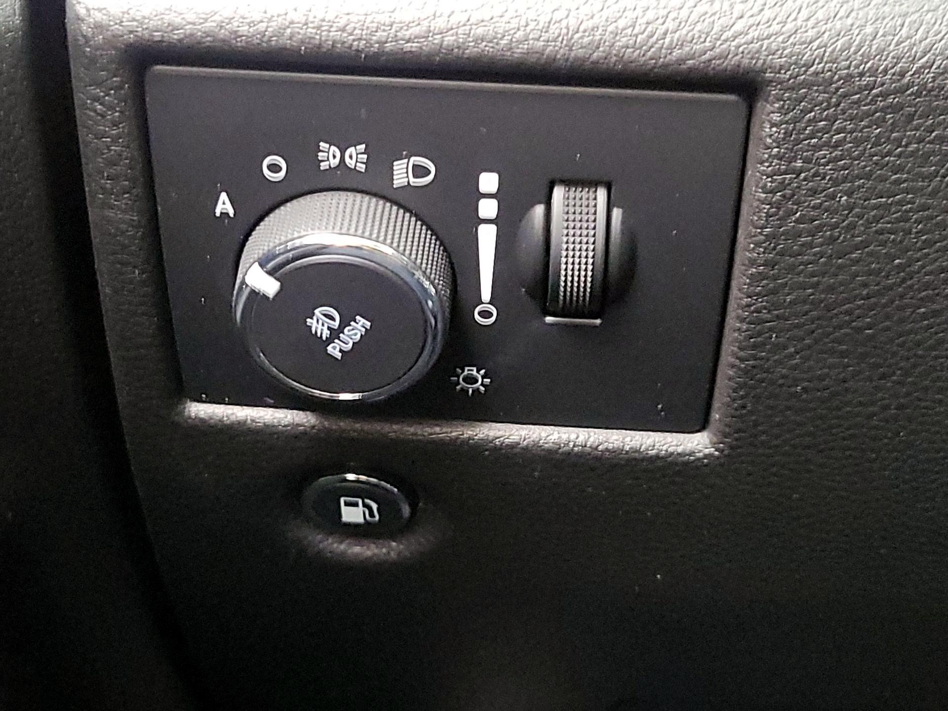 Thumbnail: 2021 Jeep Grand Cherokee - 13