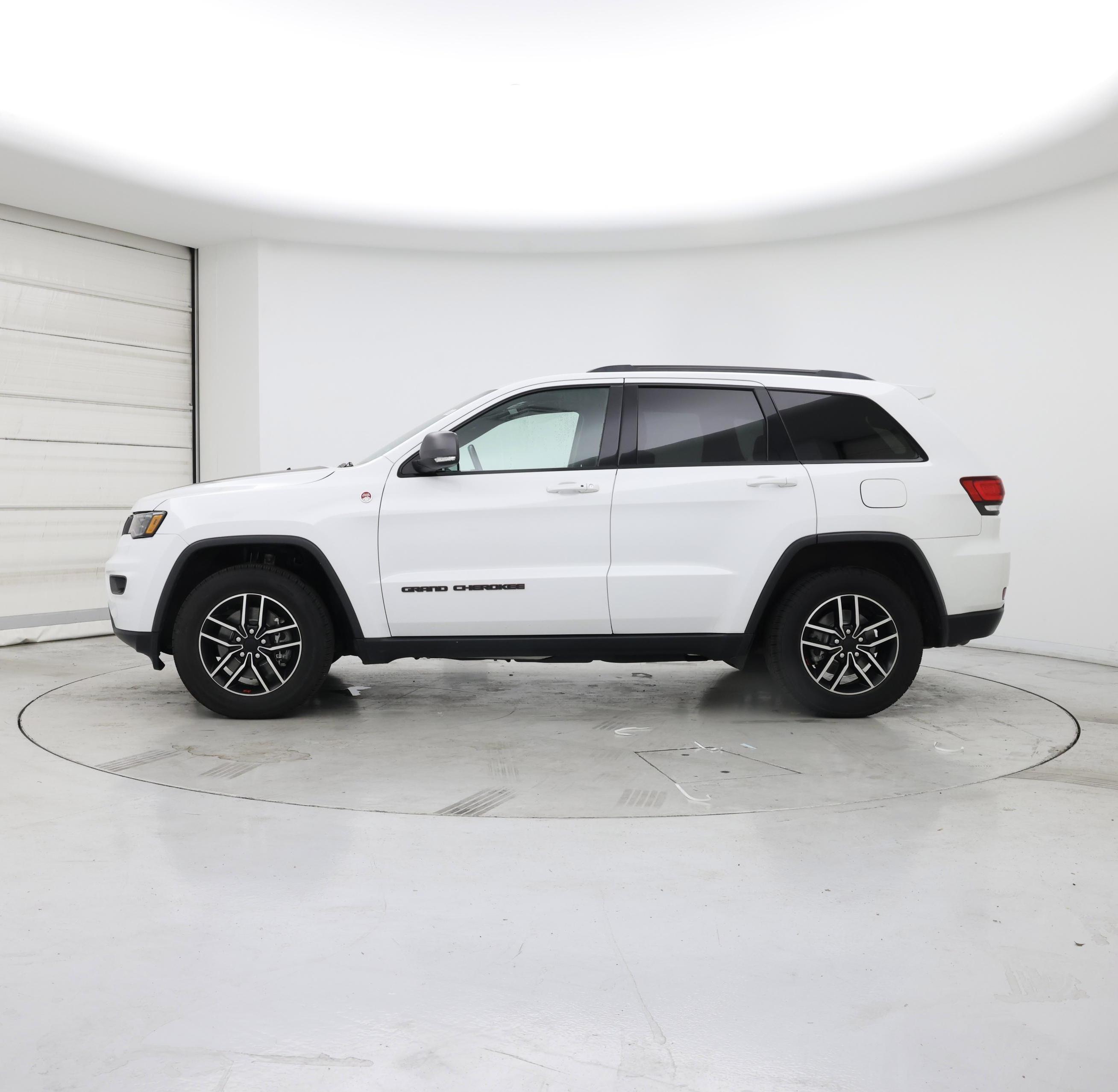 Thumbnail: 2021 Jeep Grand Cherokee - 3