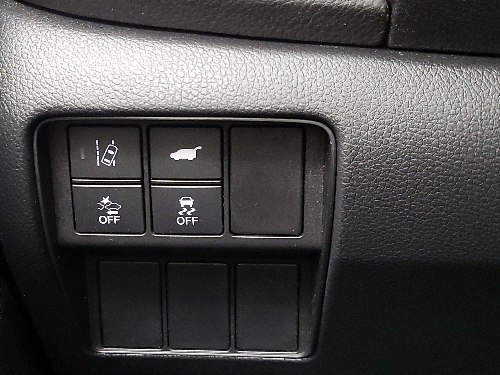 Thumbnail: 2018 Honda CR-V - 13