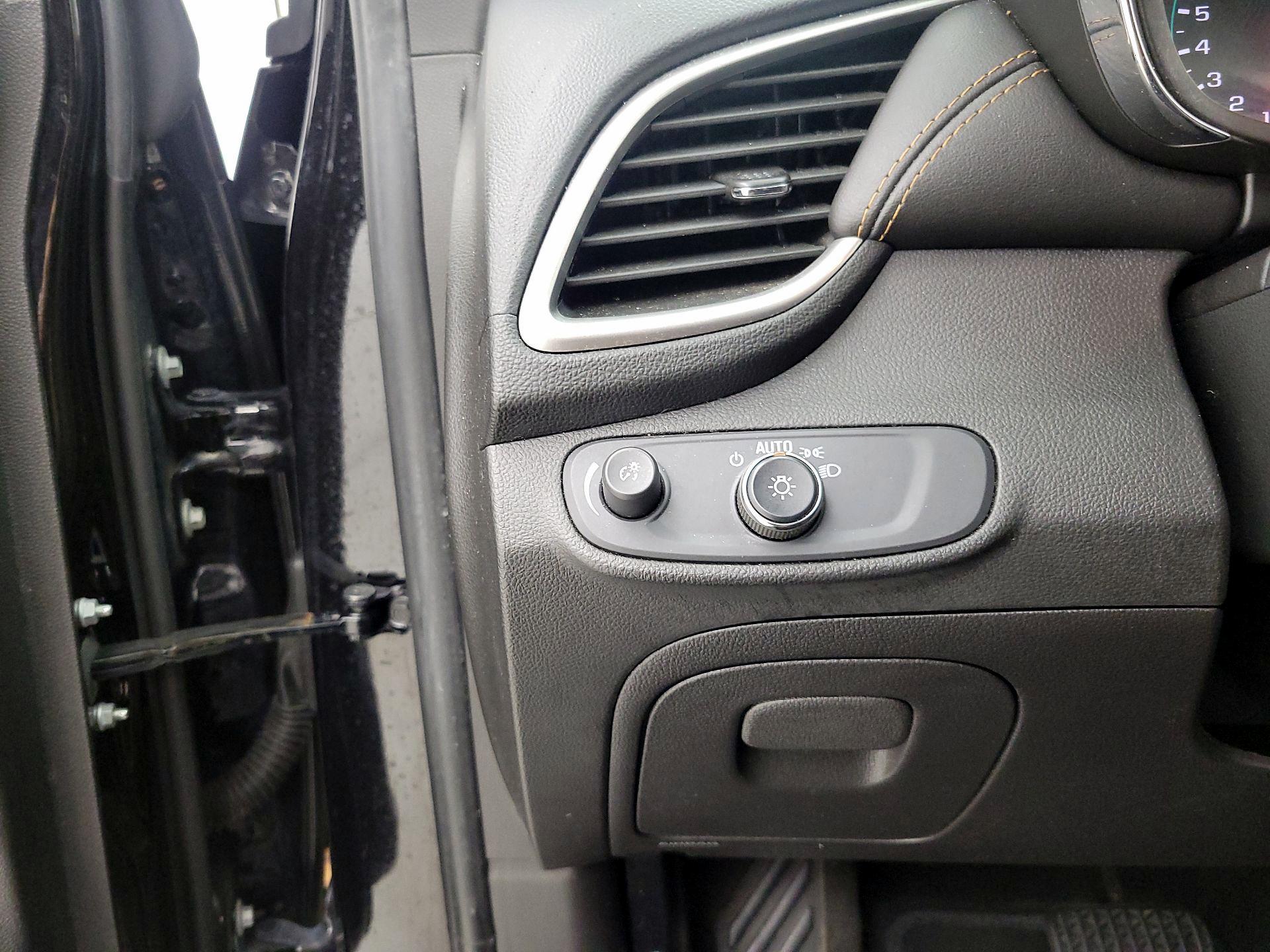 Thumbnail: 2020 Chevrolet Trax - 13