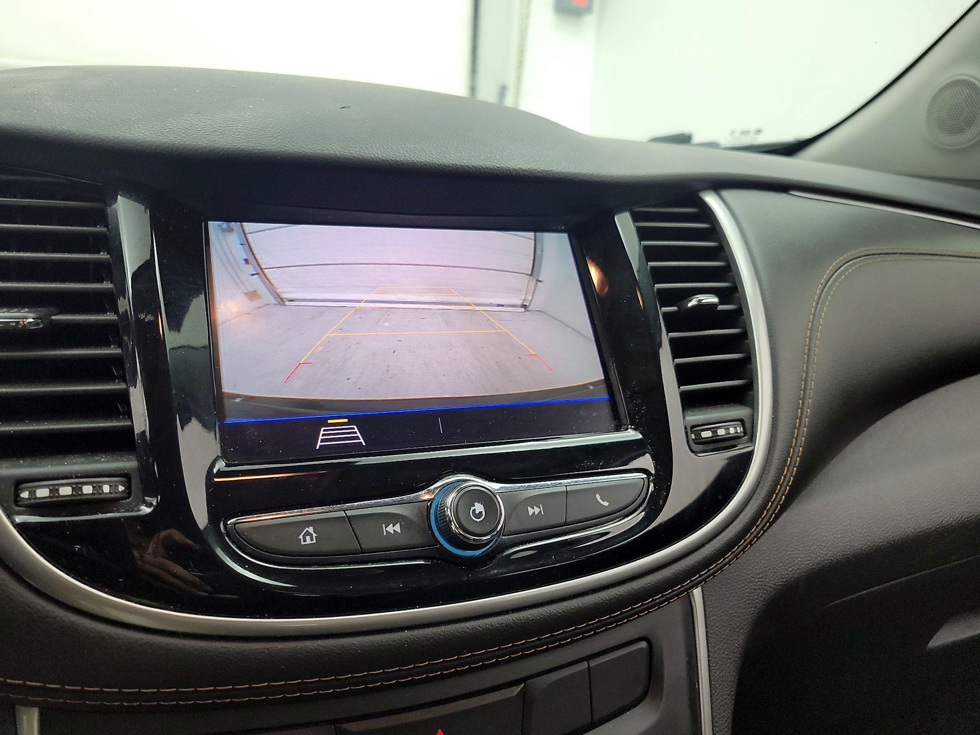 Thumbnail: 2020 Chevrolet Trax - 14