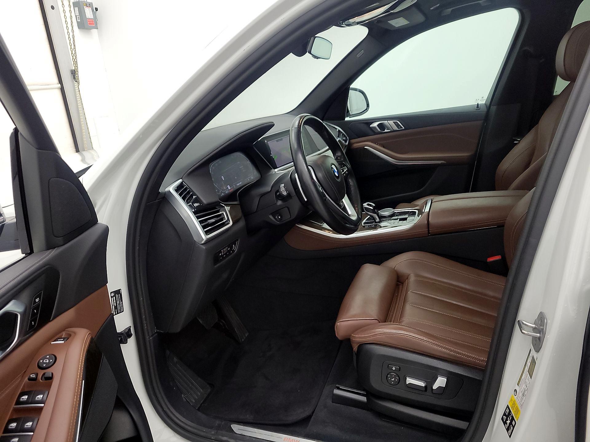 Thumbnail: 2022 BMW X5 - 11