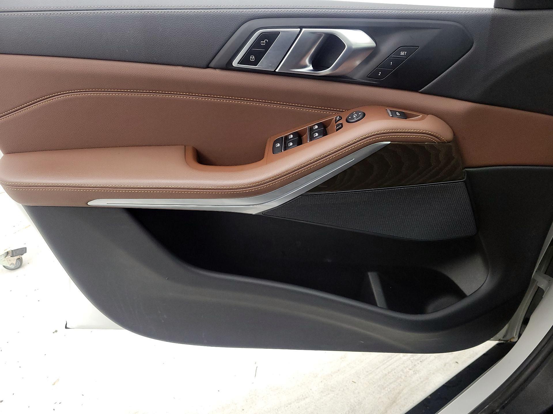 Thumbnail: 2022 BMW X5 - 12