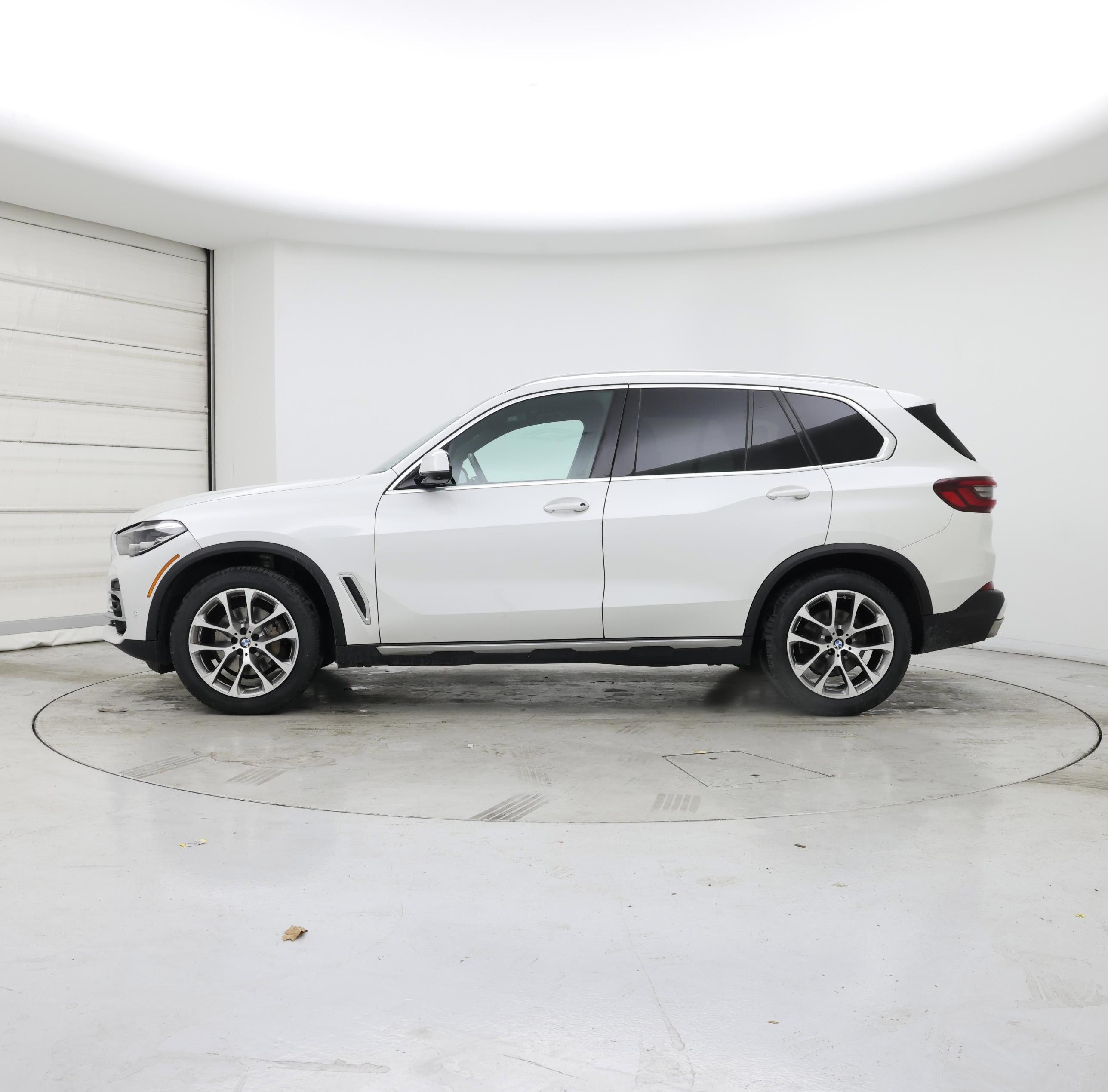 Thumbnail: 2022 BMW X5 - 3