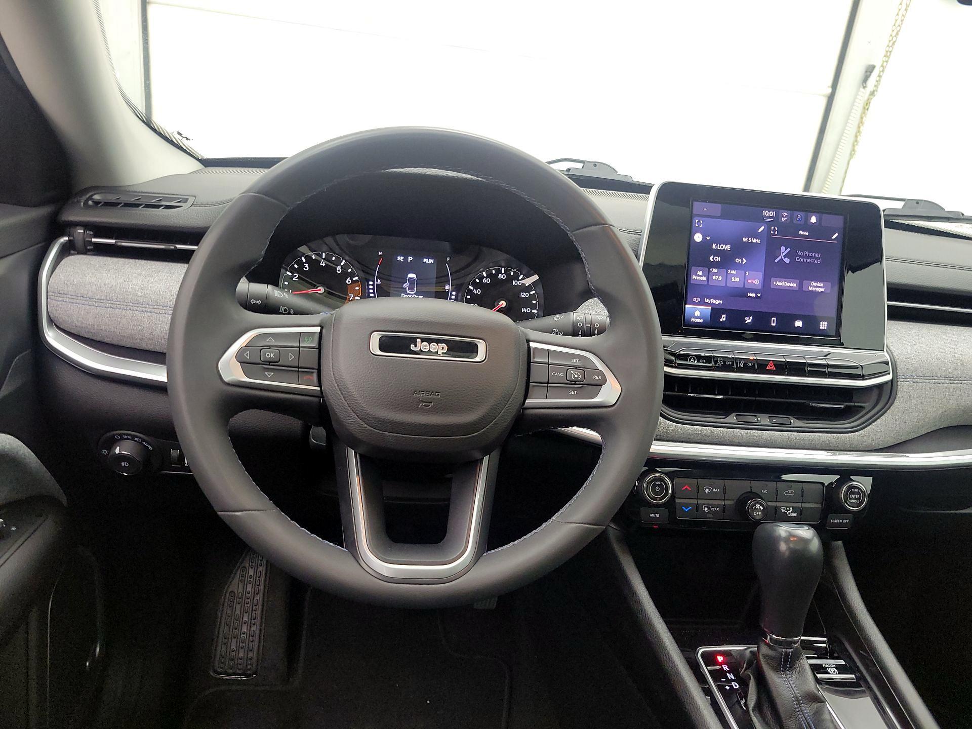 Thumbnail: 2022 Jeep Compass - 10