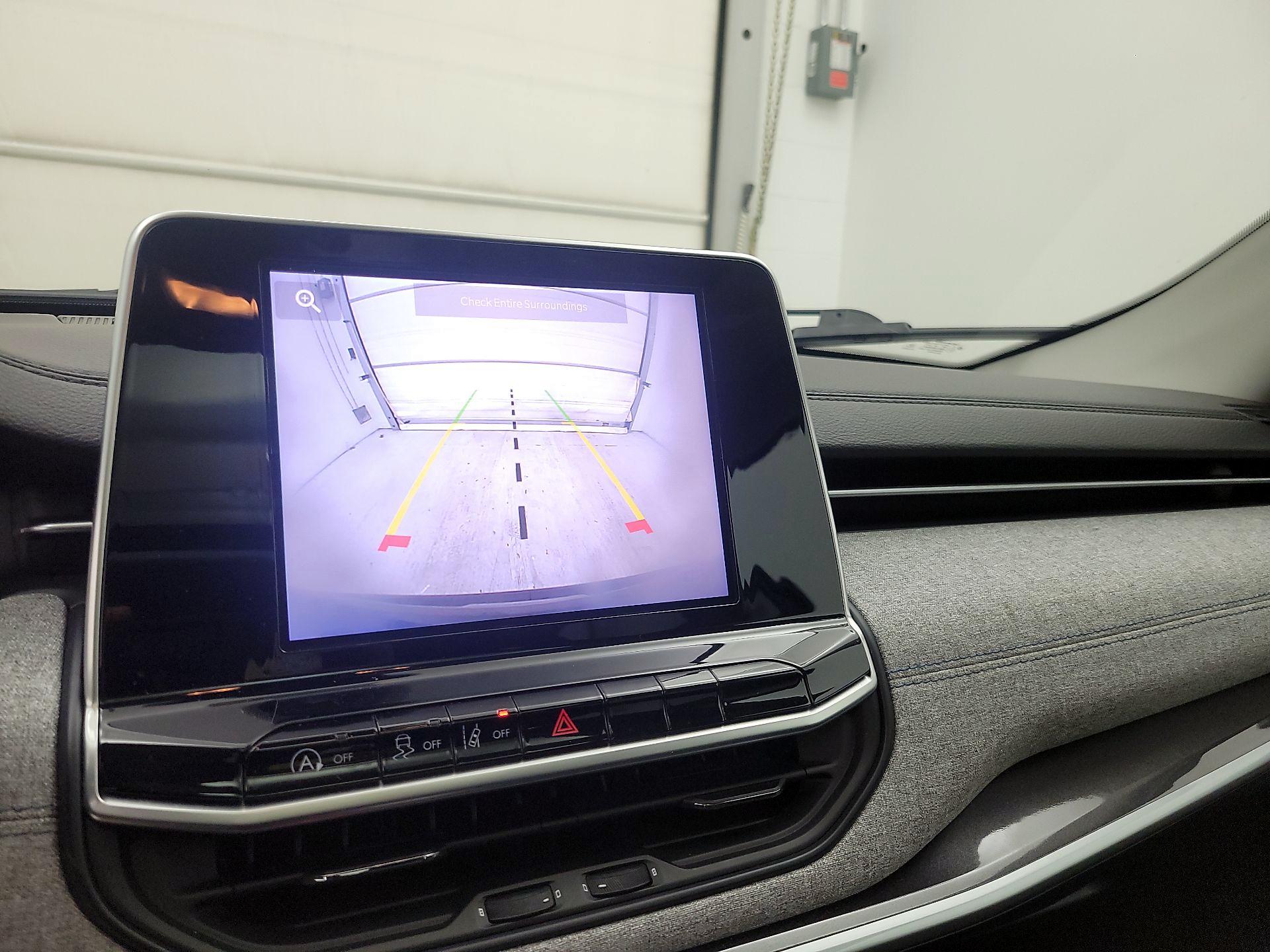 Thumbnail: 2022 Jeep Compass - 14