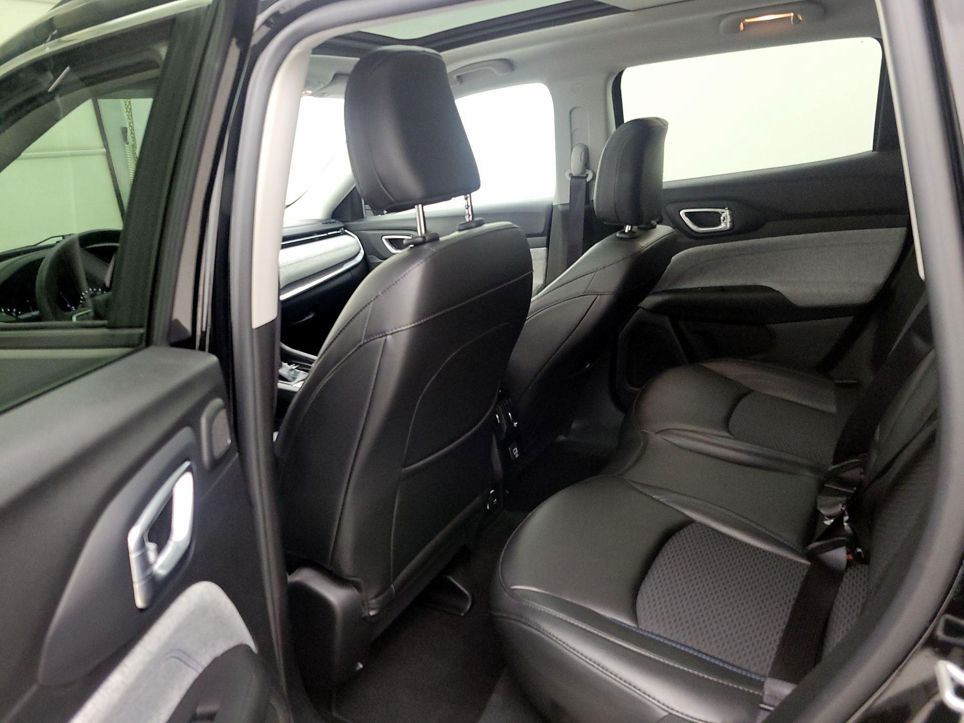 Thumbnail: 2022 Jeep Compass - 20