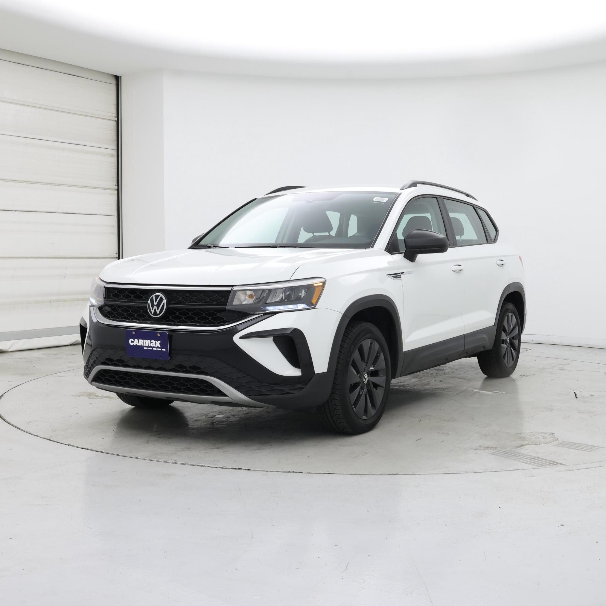 Thumbnail: 2023 Volkswagen Taos - 4