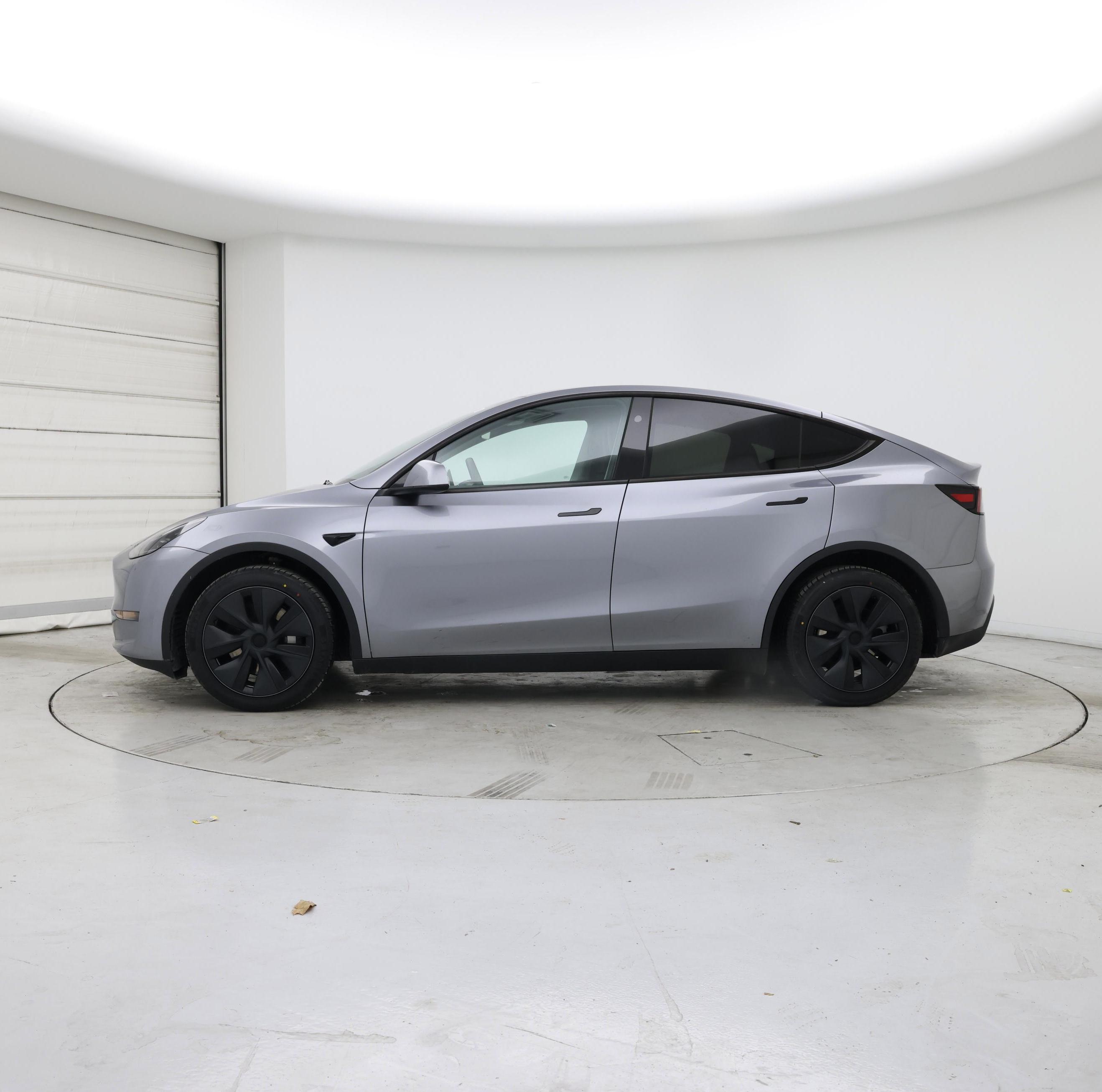 Thumbnail: 2024 Tesla Model Y - 3