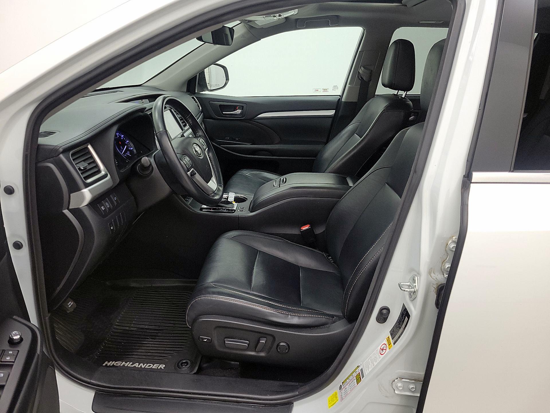 Thumbnail: 2018 Toyota Highlander - 11