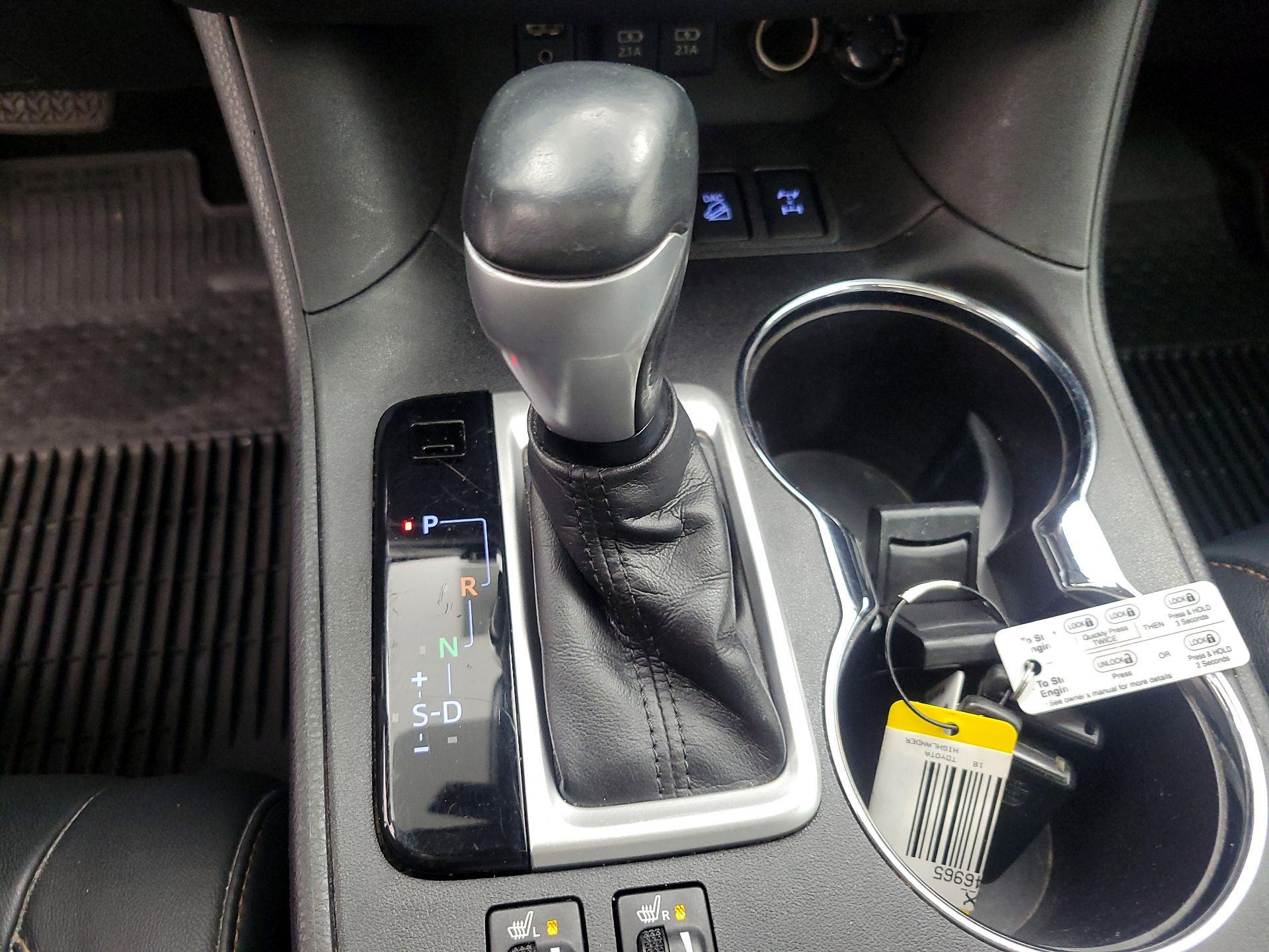 Thumbnail: 2018 Toyota Highlander - 18