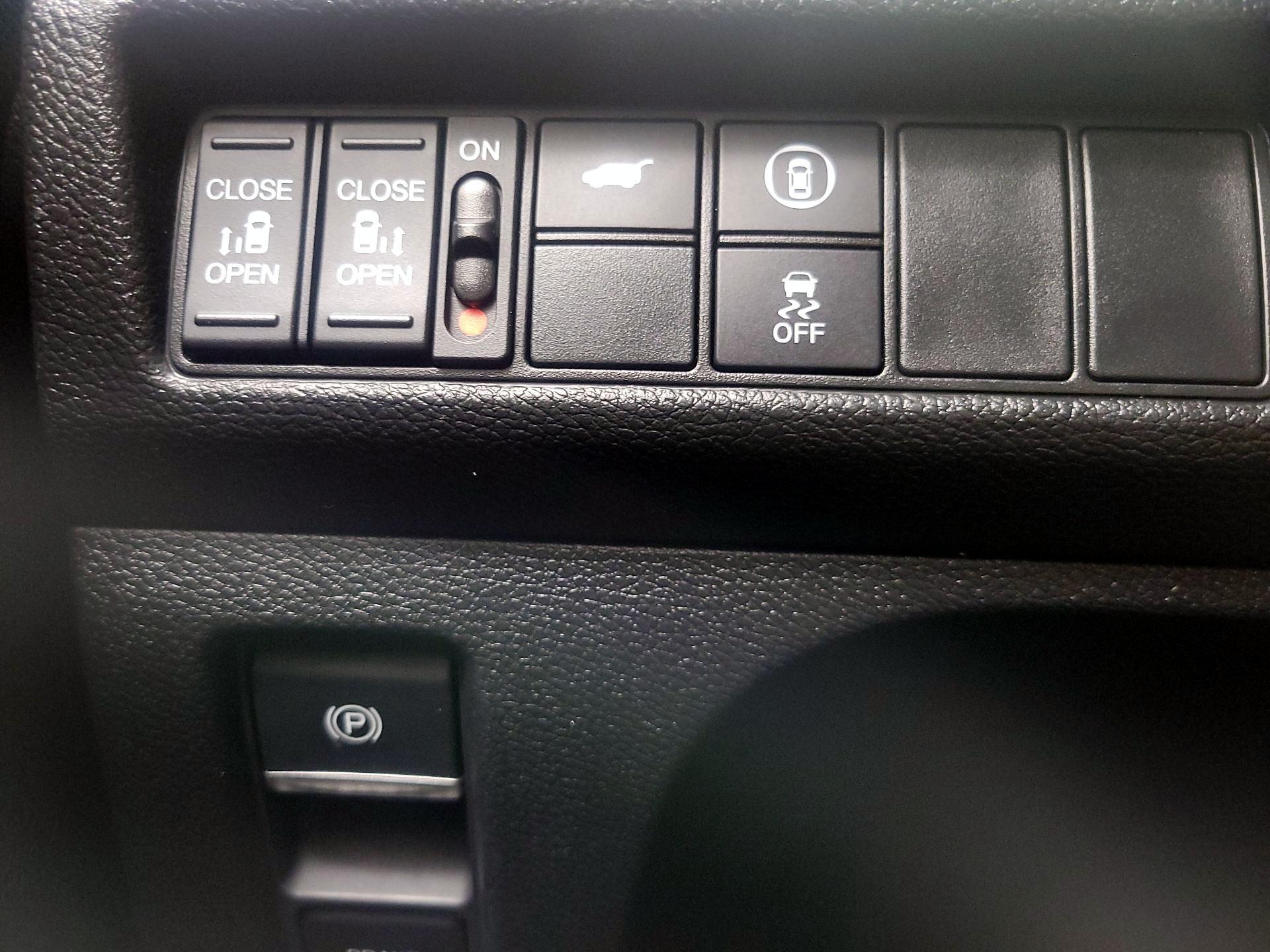 Thumbnail: 2023 Honda Odyssey - 13