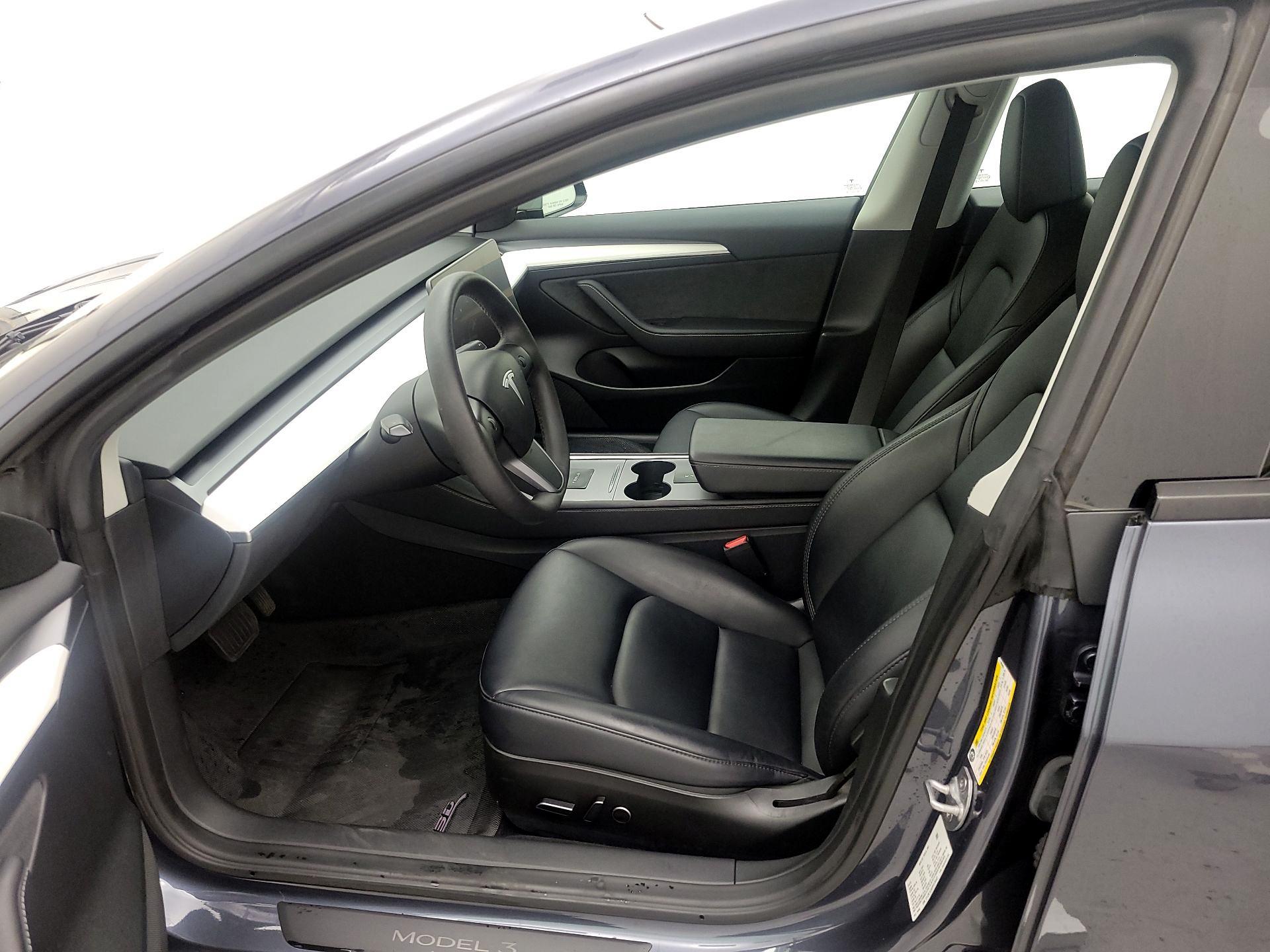 Thumbnail: 2023 Tesla Model 3 - 11