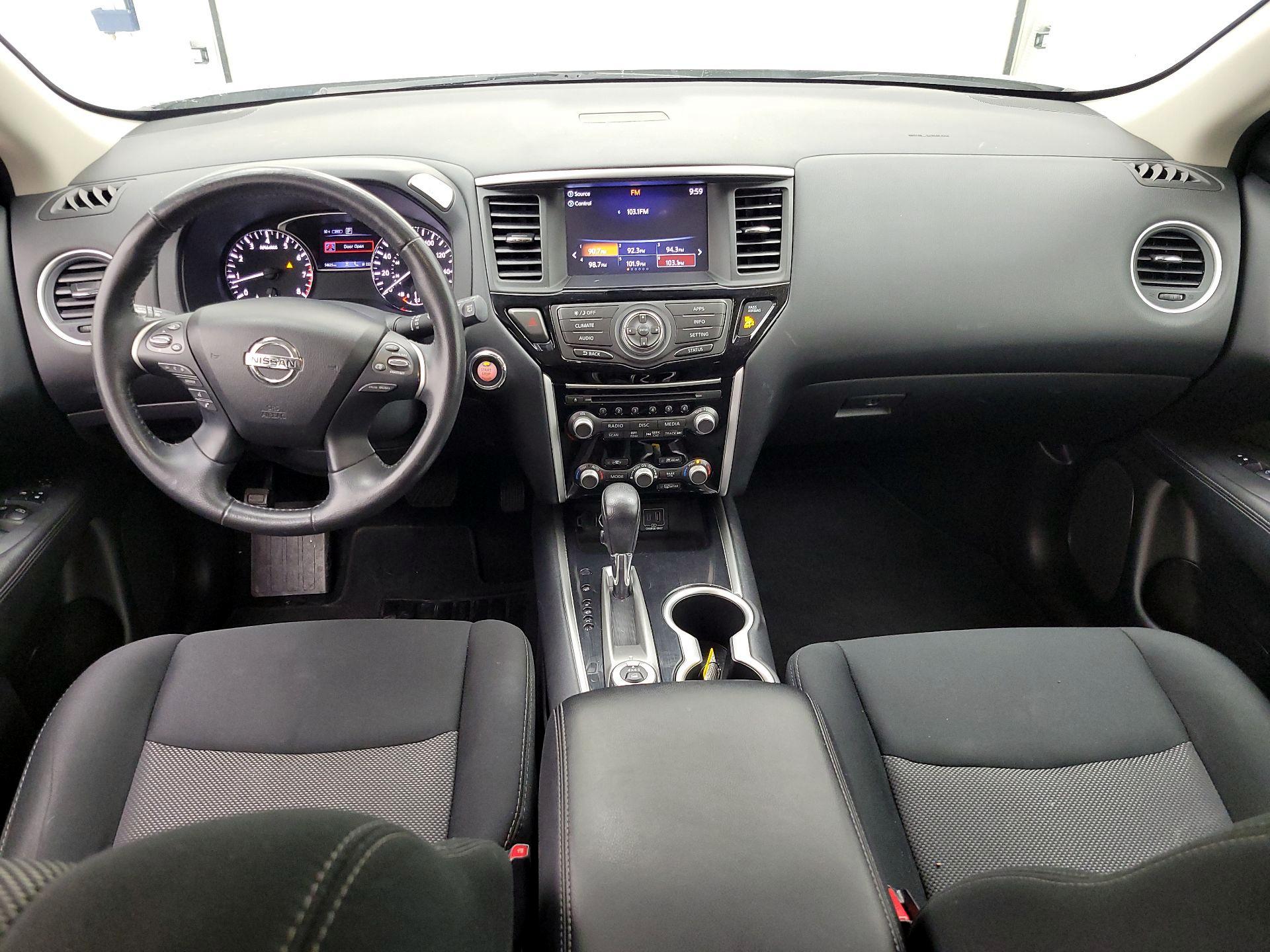 Thumbnail: 2019 Nissan Pathfinder - 9