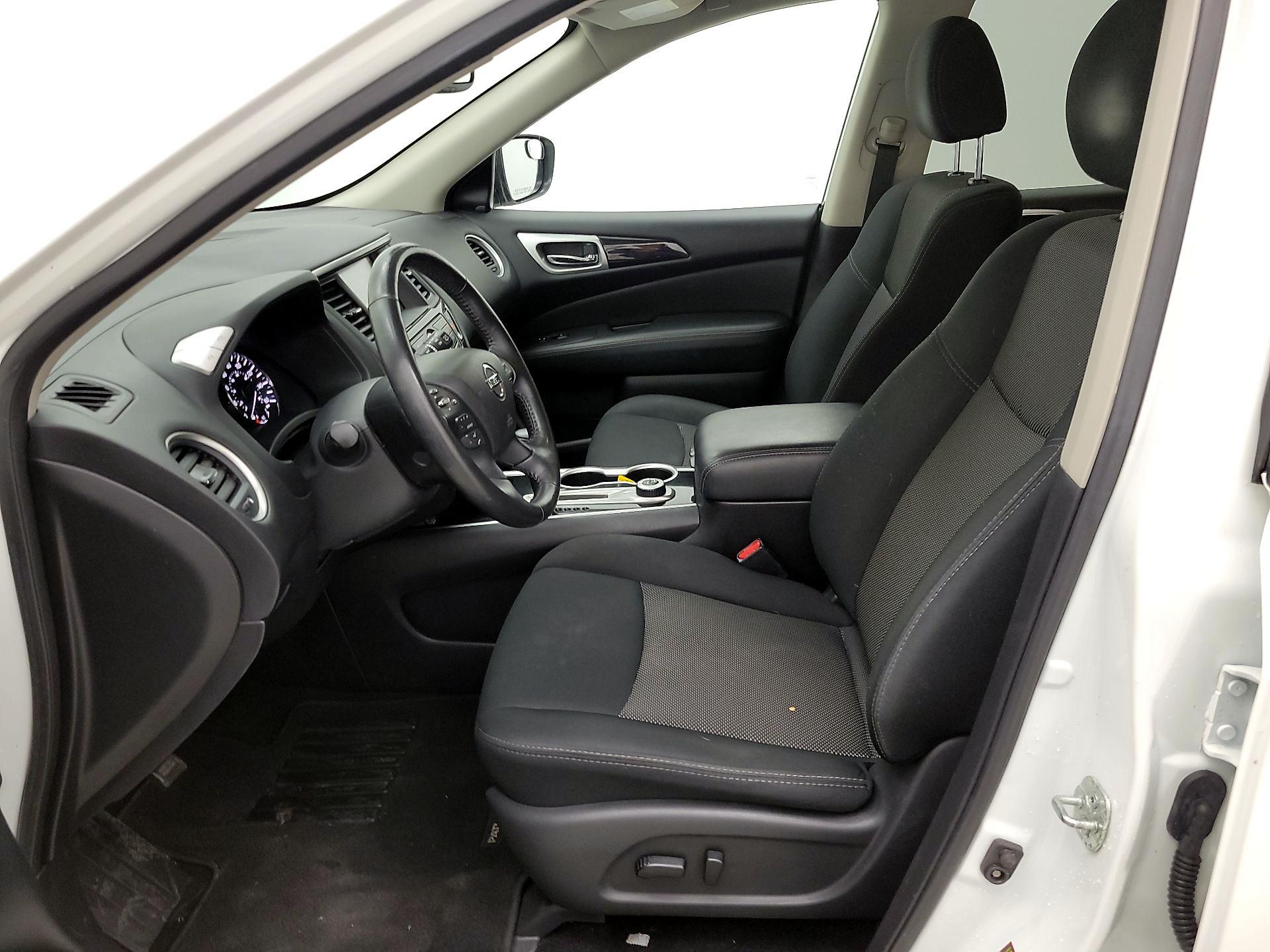 Thumbnail: 2019 Nissan Pathfinder - 11