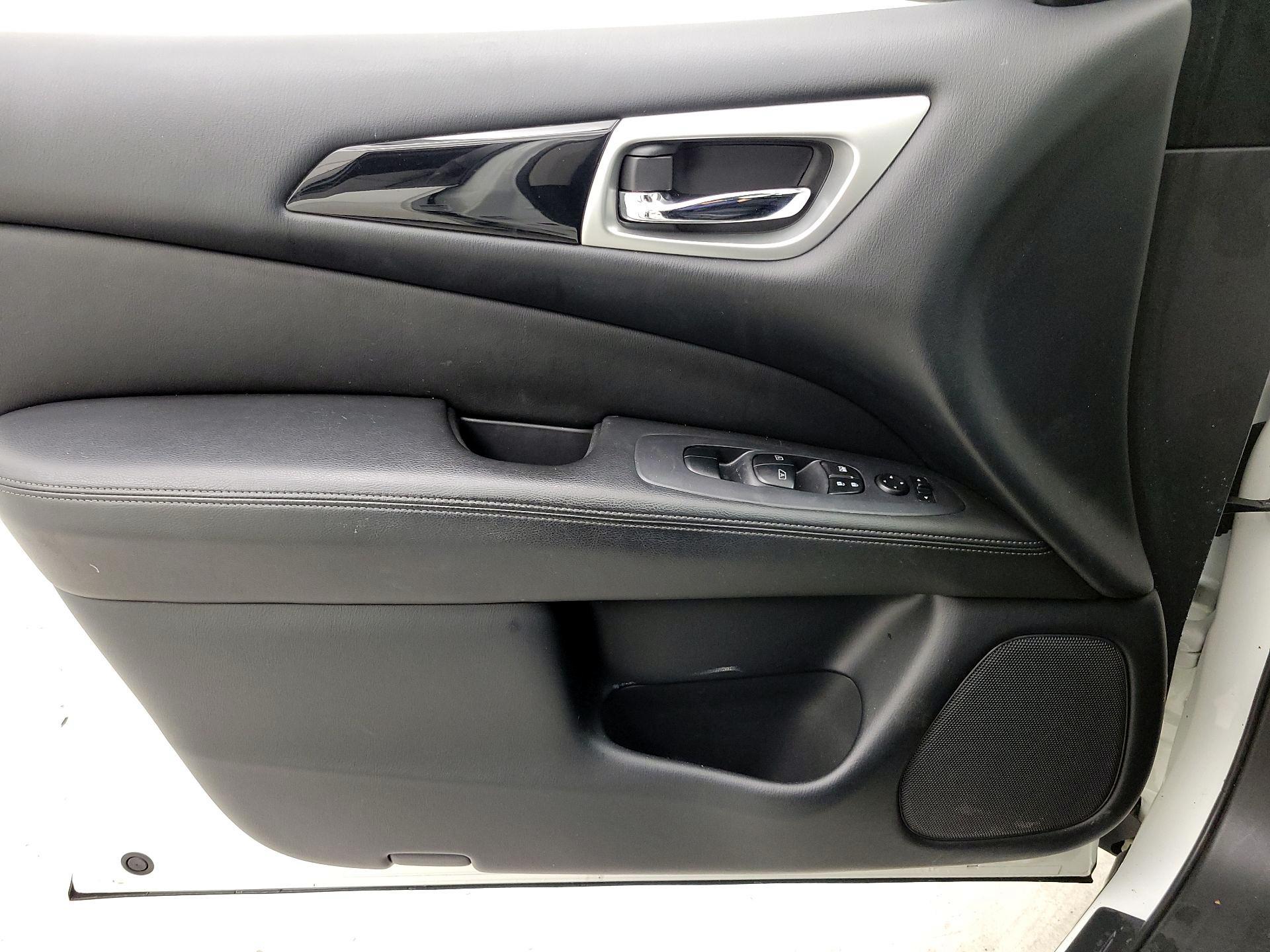 Thumbnail: 2019 Nissan Pathfinder - 12