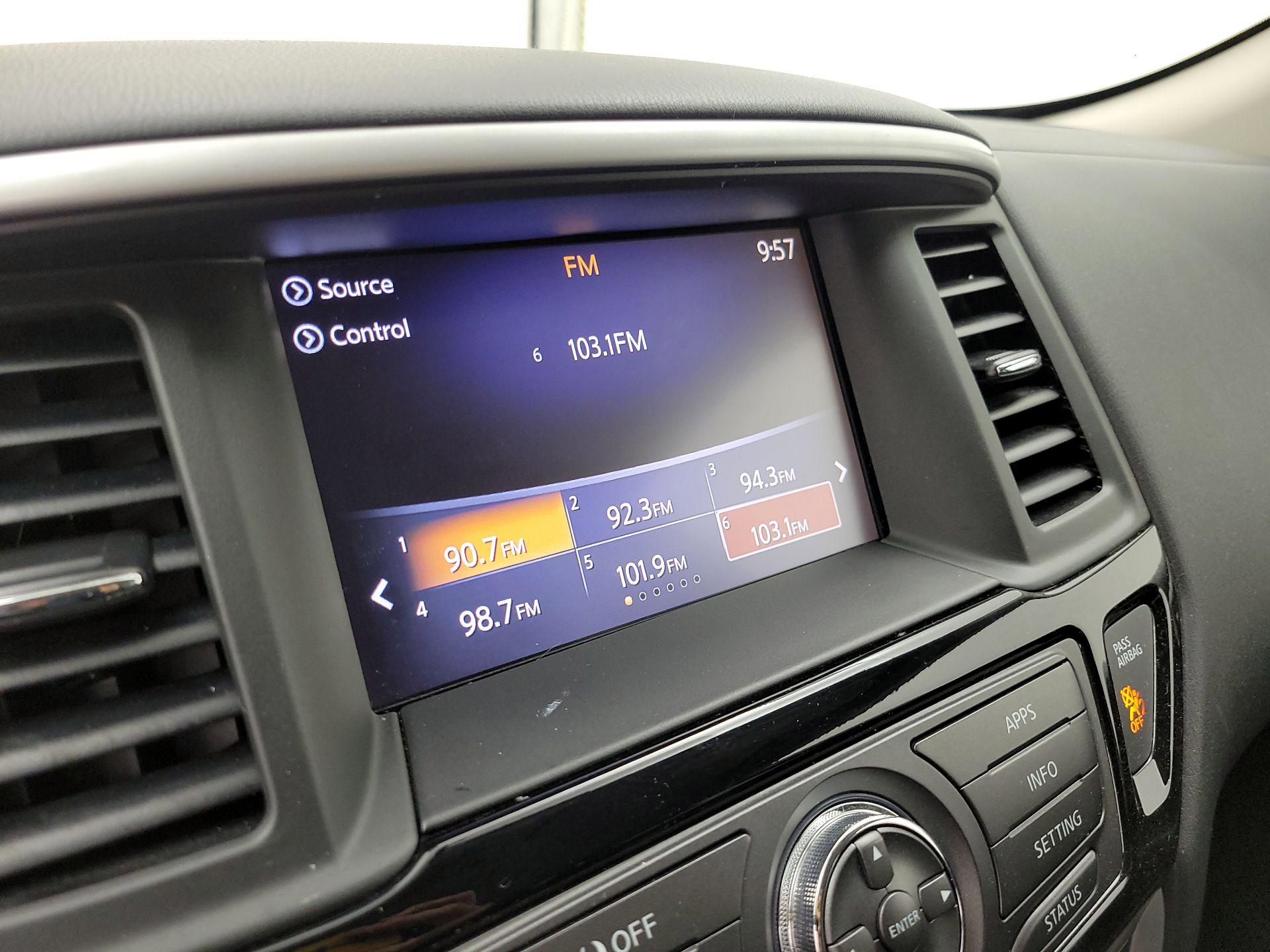 Thumbnail: 2019 Nissan Pathfinder - 15