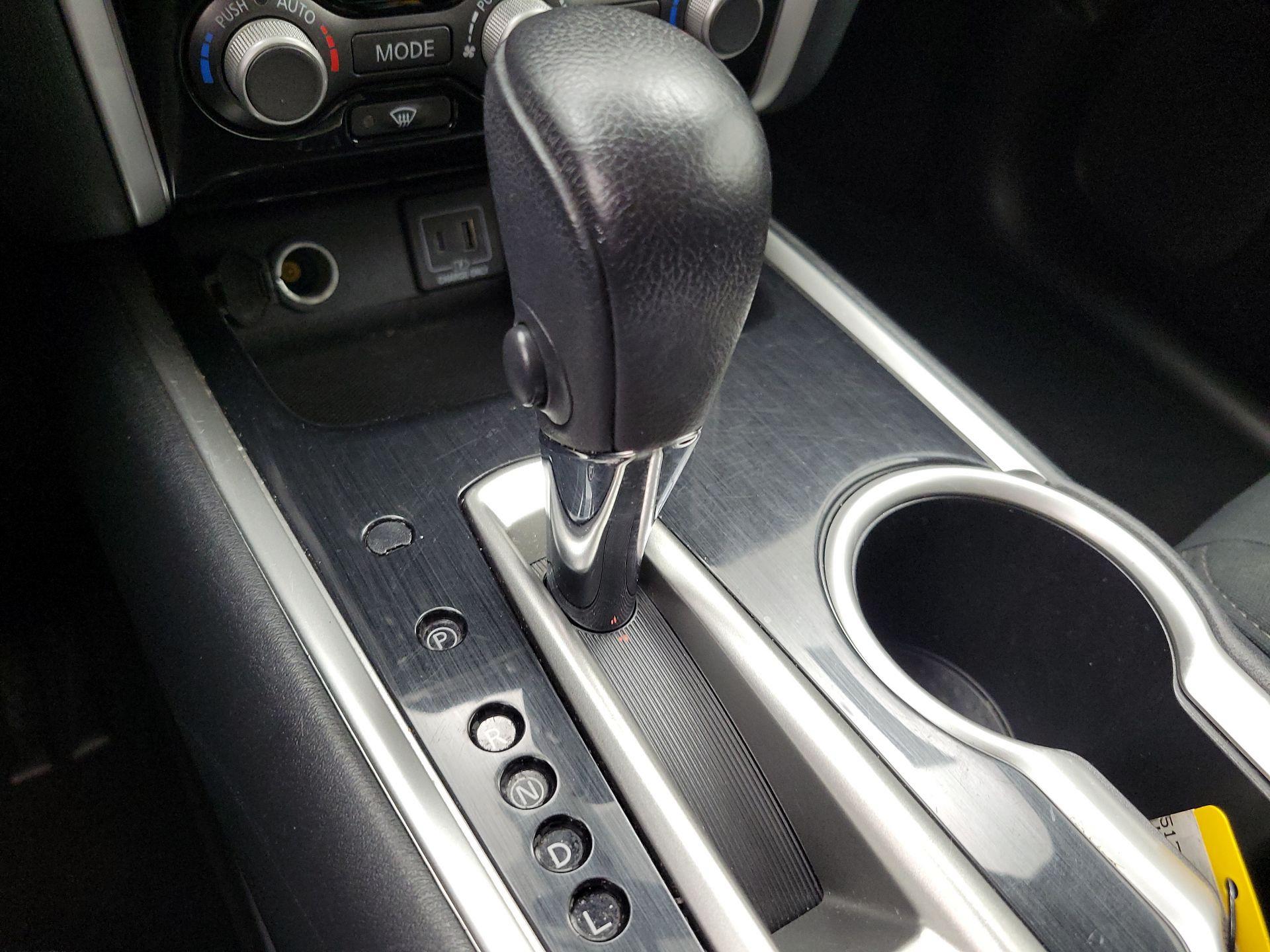 Thumbnail: 2019 Nissan Pathfinder - 17