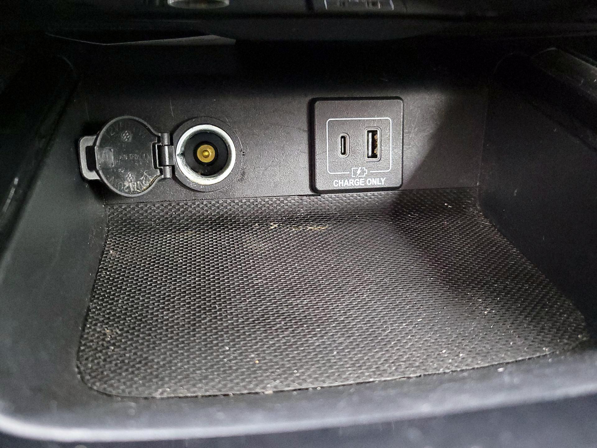 Thumbnail: 2019 Nissan Pathfinder - 18