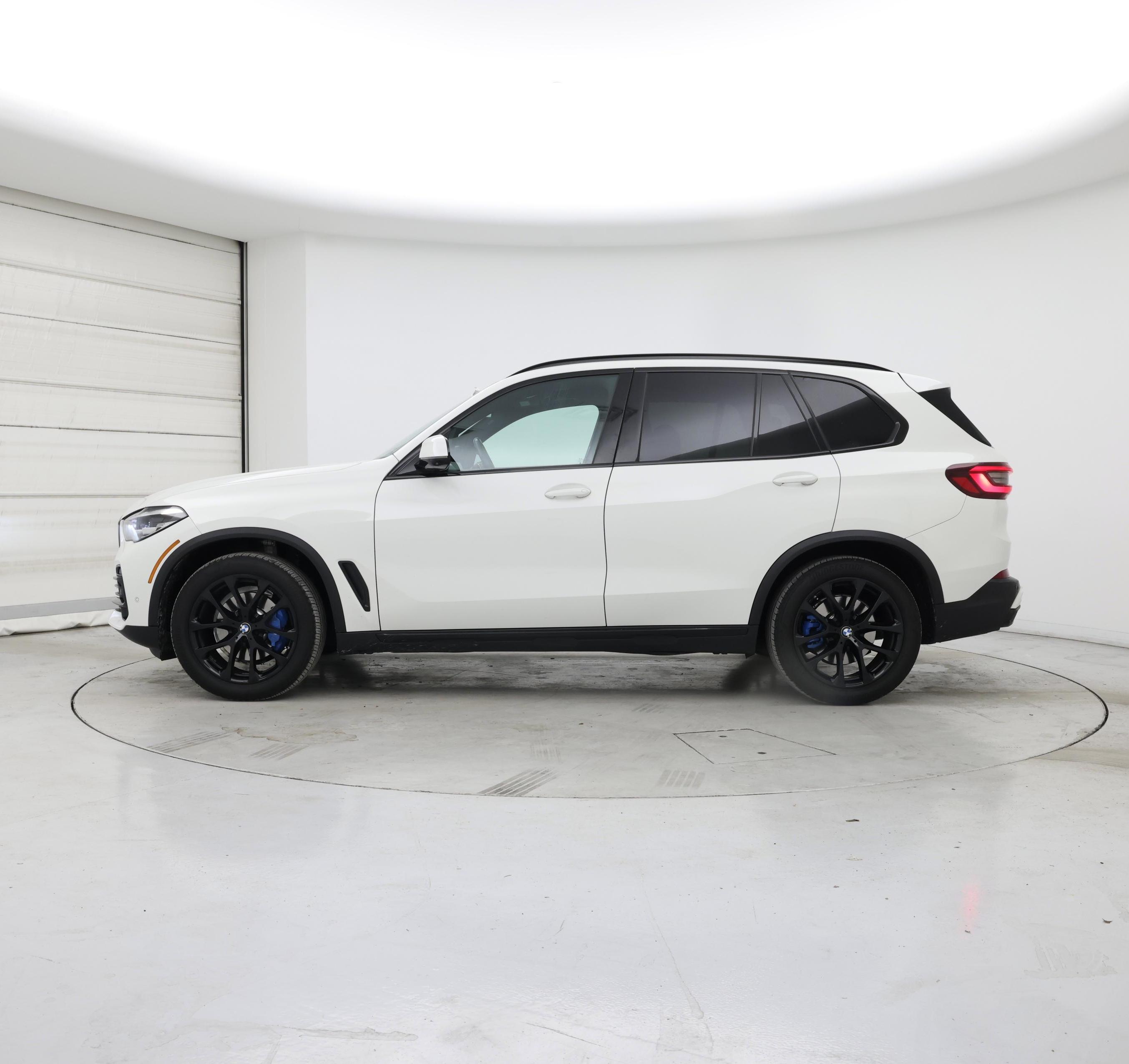 Thumbnail: 2022 BMW X5 - 3