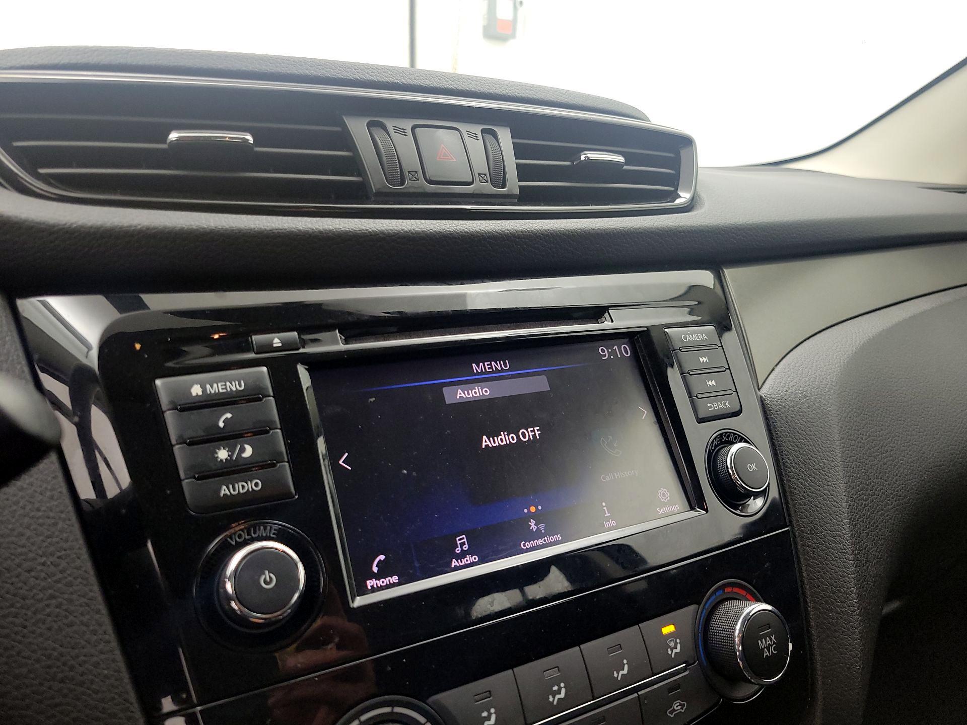 Thumbnail: 2019 Nissan Rogue Sport - 15