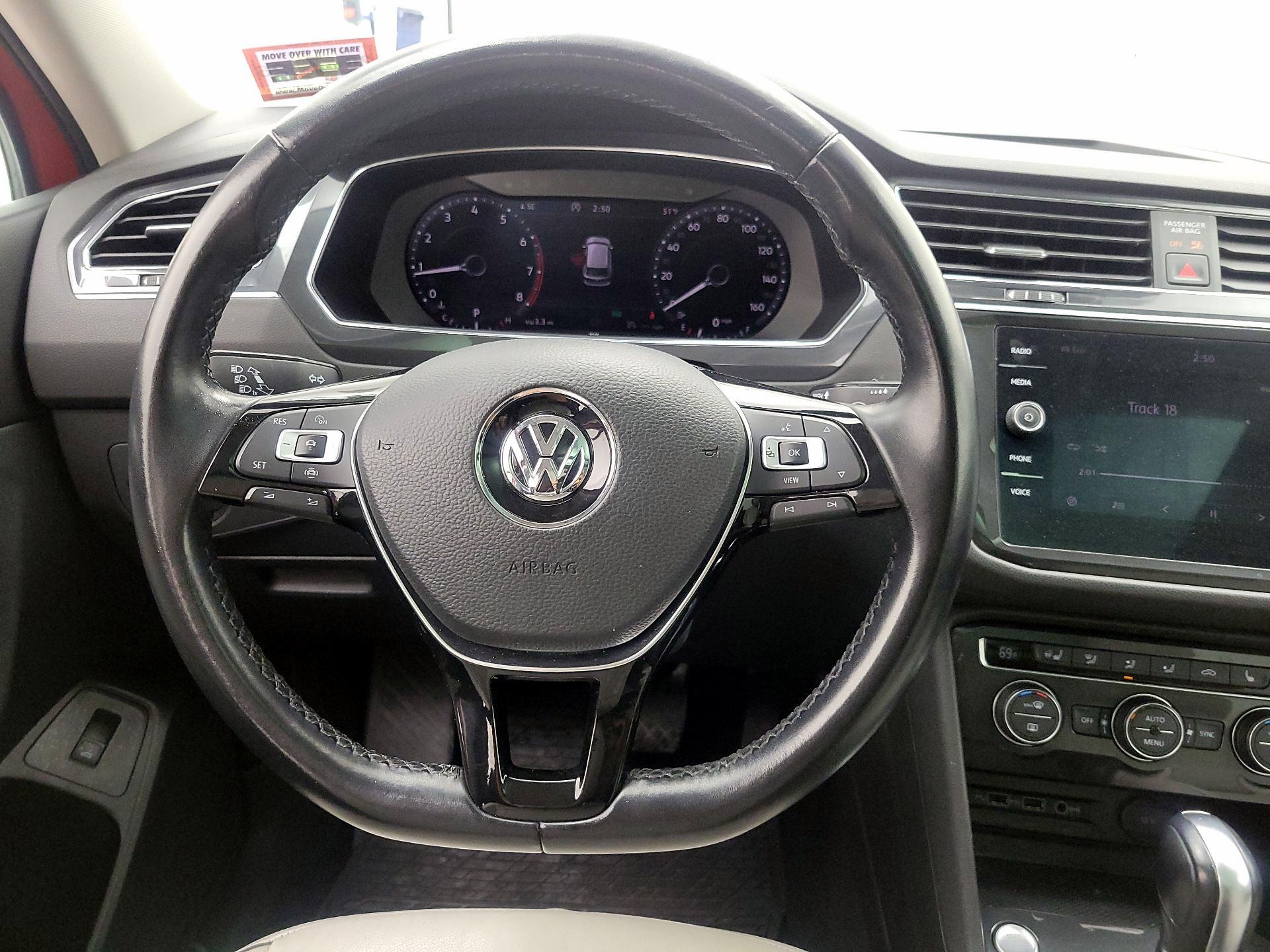 Thumbnail: 2019 Volkswagen Tiguan - 10