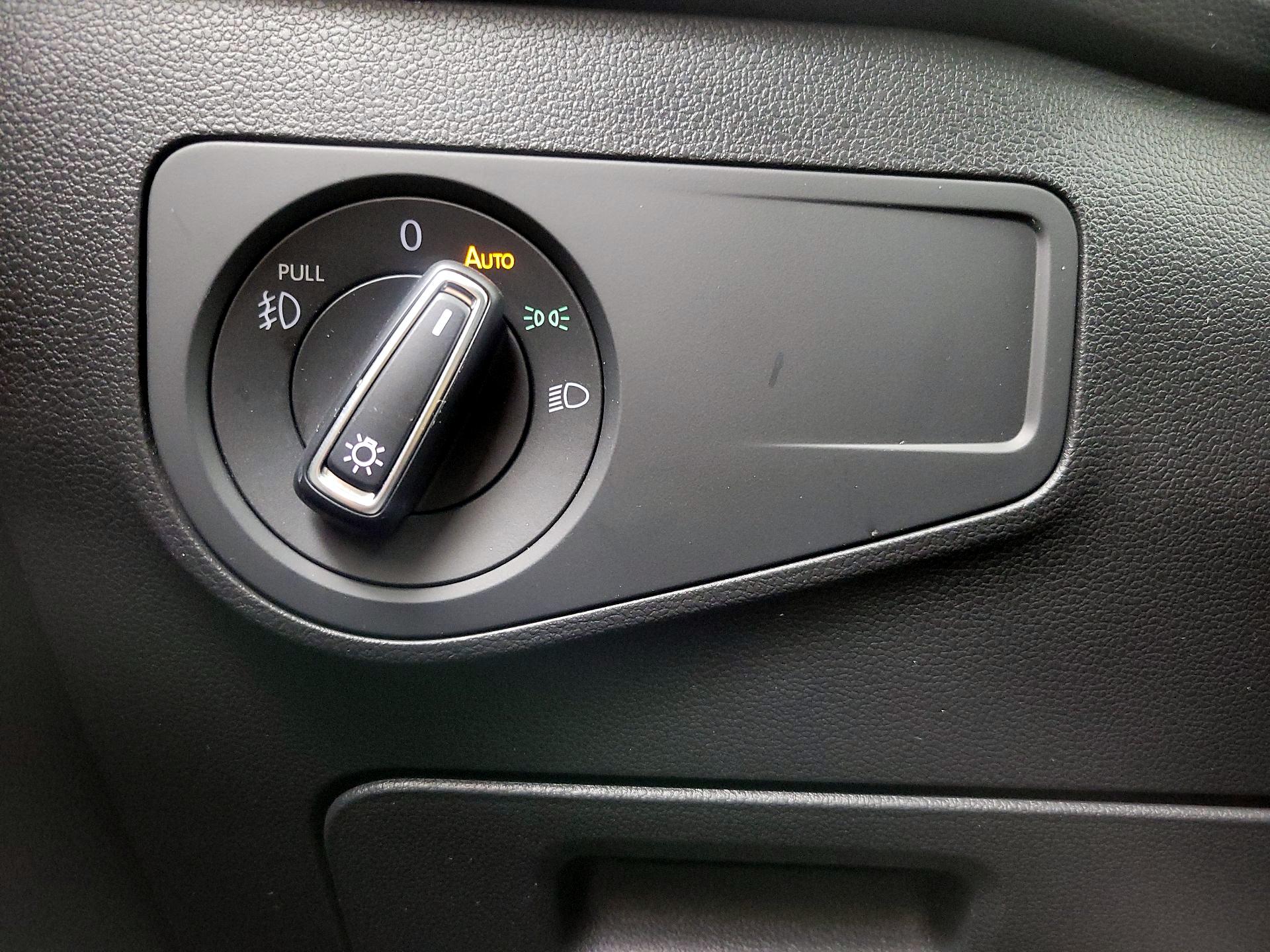 Thumbnail: 2019 Volkswagen Tiguan - 13