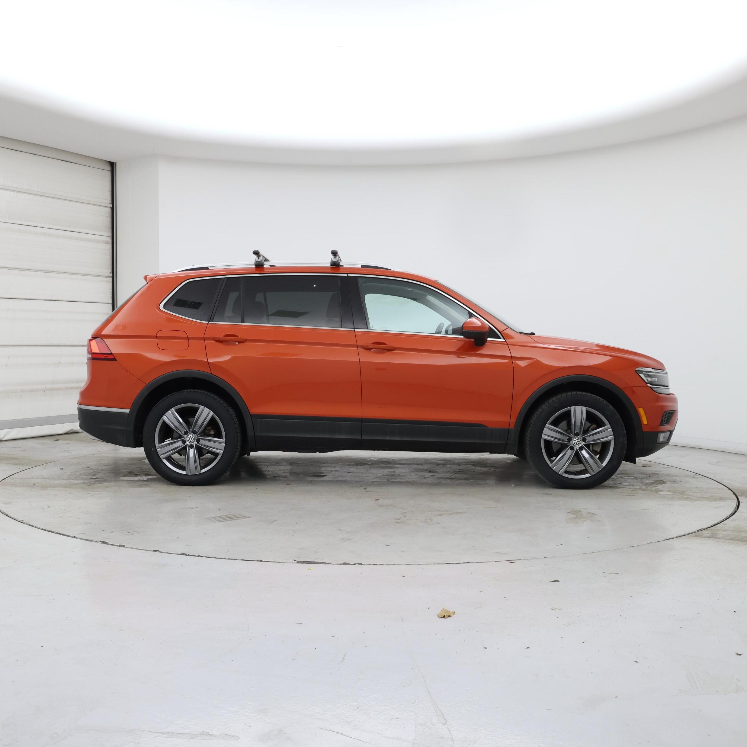 Thumbnail: 2019 Volkswagen Tiguan - 7