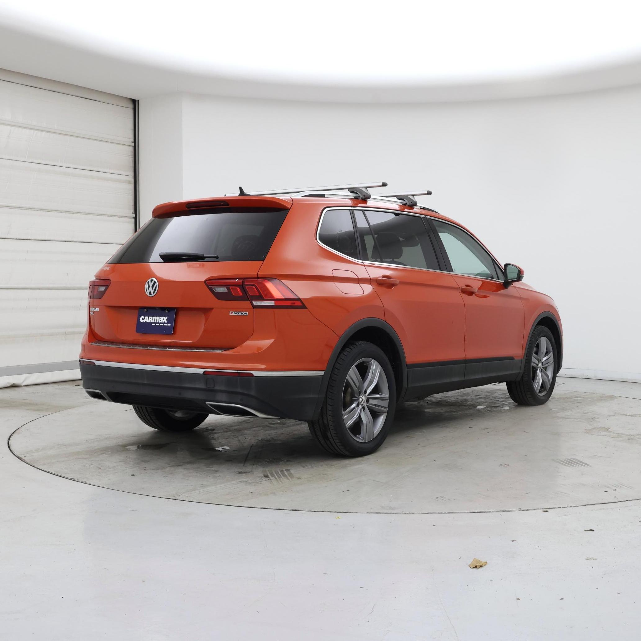Thumbnail: 2019 Volkswagen Tiguan - 8